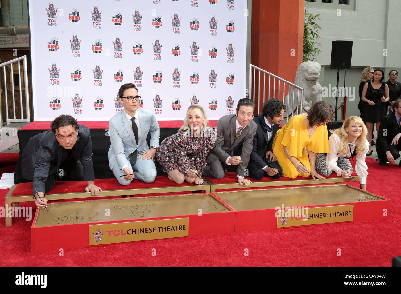 LOS ANGELES - MAY 1: Johnny Galecki, Jim Parsons, Kaley Cuoco, Simon