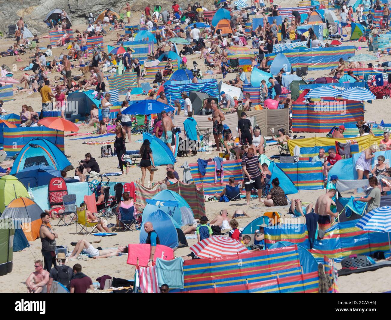 Very crowded fistral beach hi-res stock photography and images - Alamy