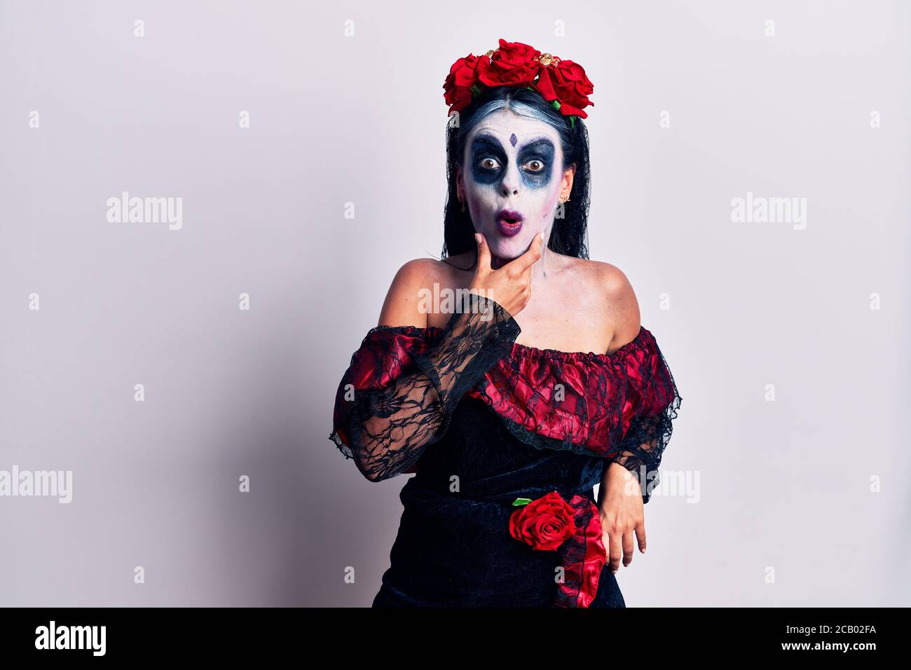 Shock horror surprise astonished woman hi-res stock photography and ...