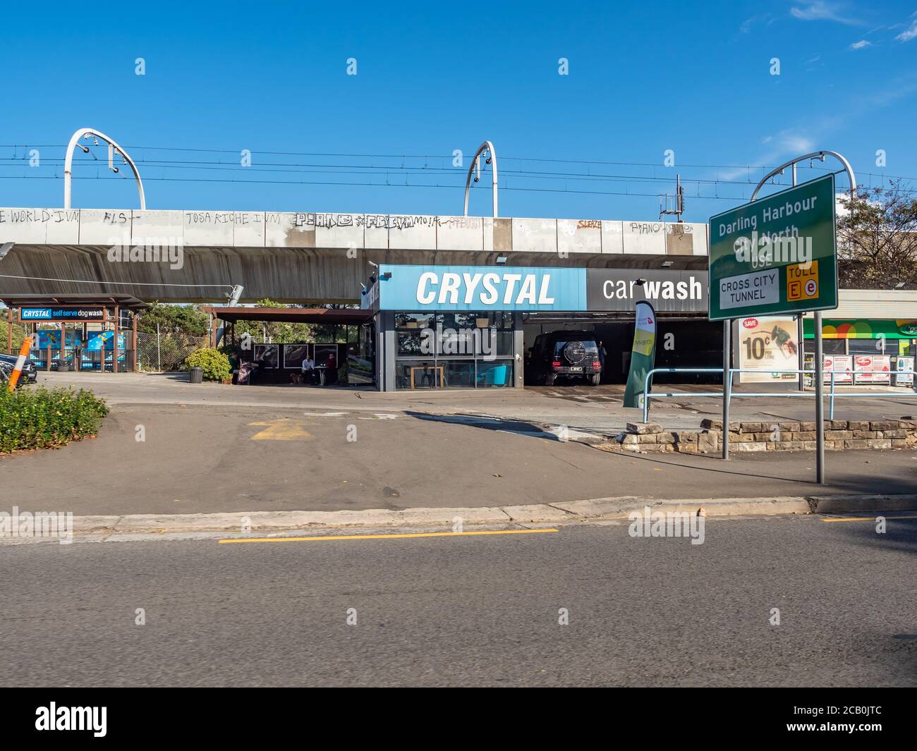 Cristal car wash hi res stock photography and images Alamy