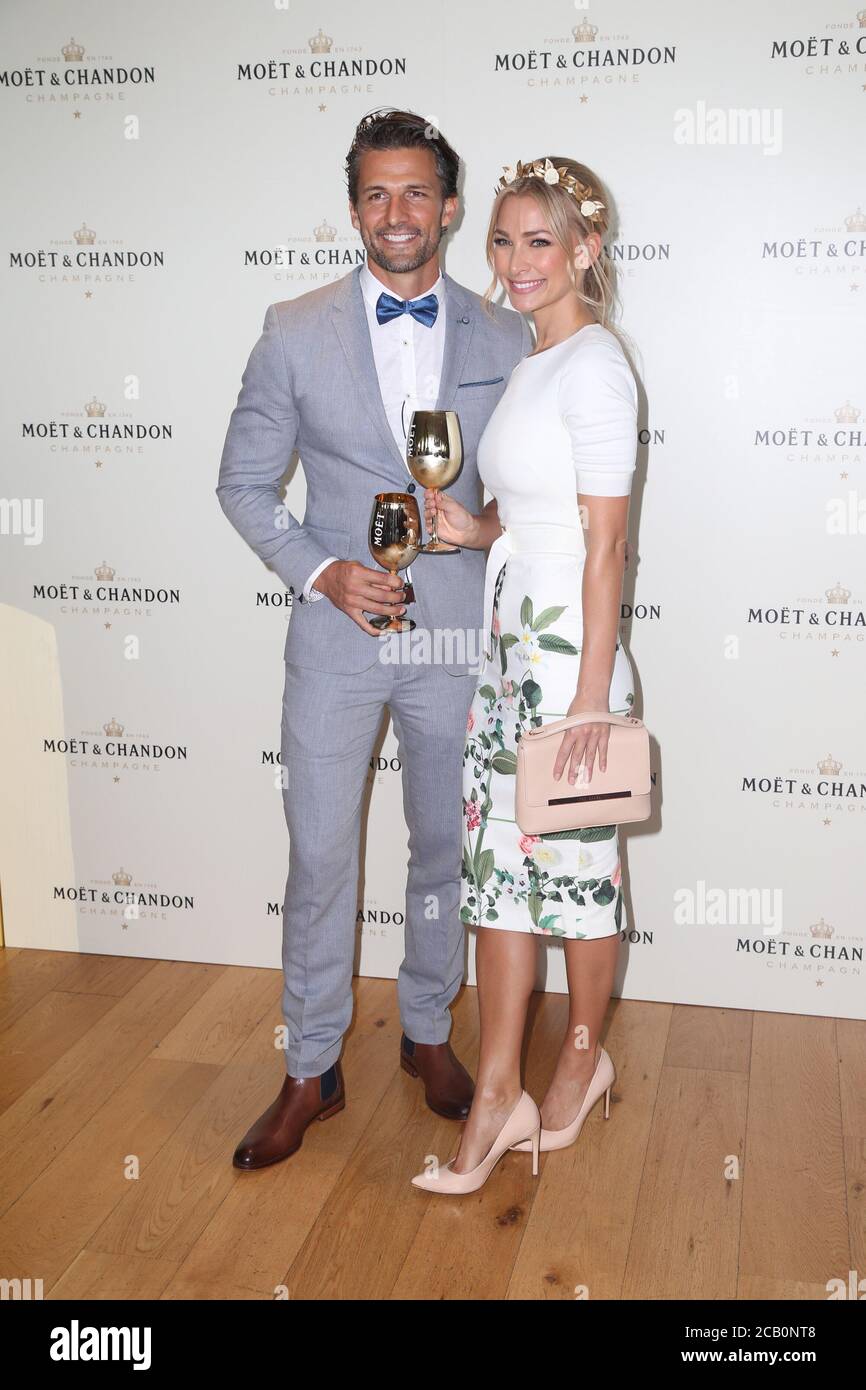 stakes day dress code