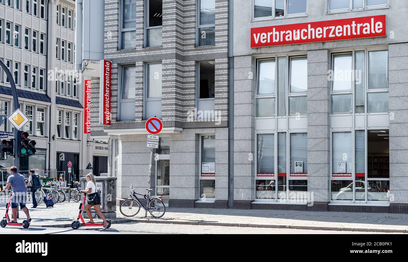 Hamburg, Germany. 07th Aug, 2020. Letterings with the inscription 'Verbraucherzentrale' are attached to the outer facade of the Hamburg consumer centre. Home office and short-time working have further reduced the customer service offering here as well. Credit: Markus Scholz/dpa/Alamy Live News Stock Photo