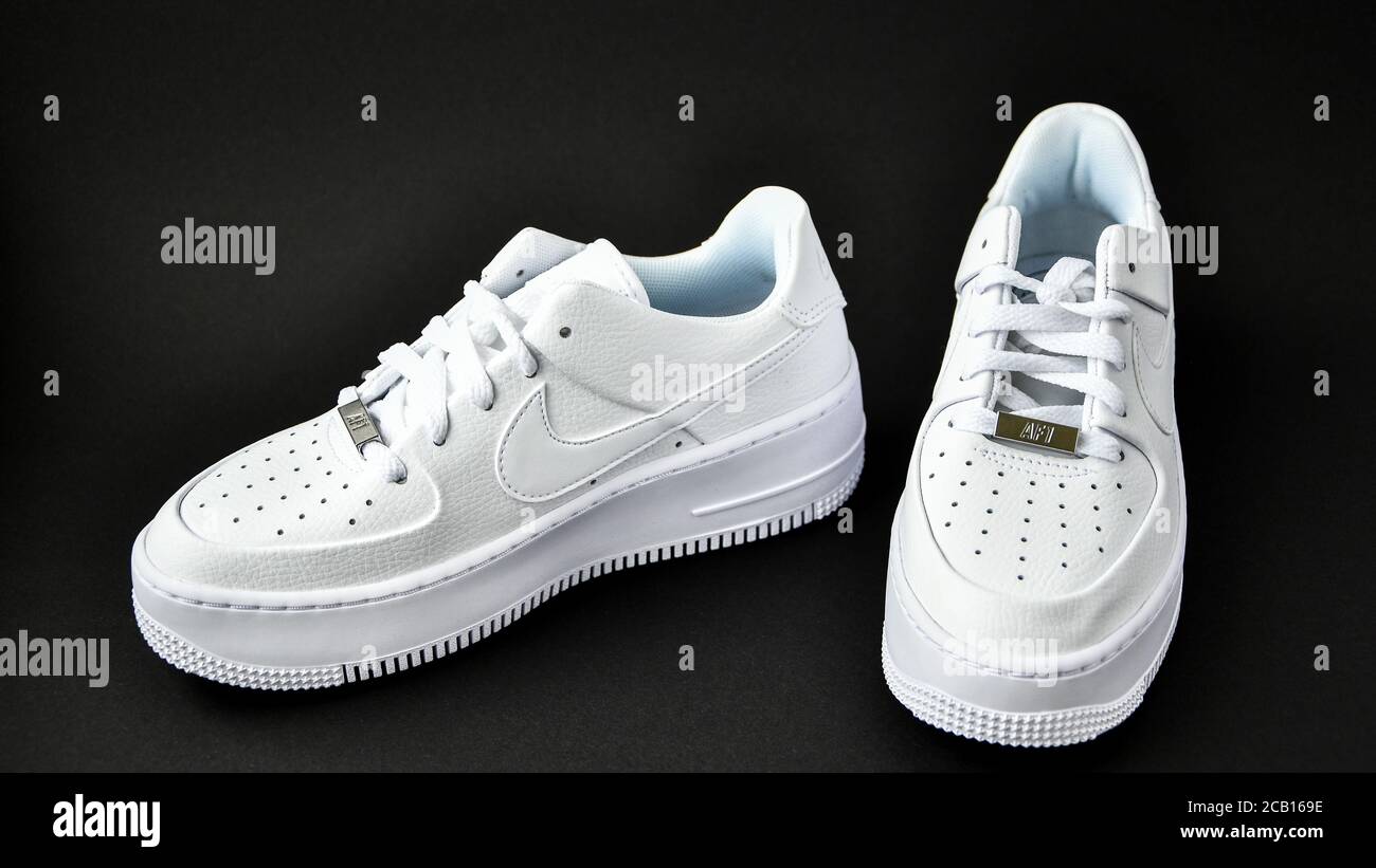 Air force one sage black discount