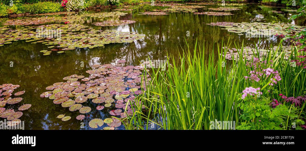 GIVERNY, FRANCE, MAY 21, 2015 : impressionists gardens and ponds of ...