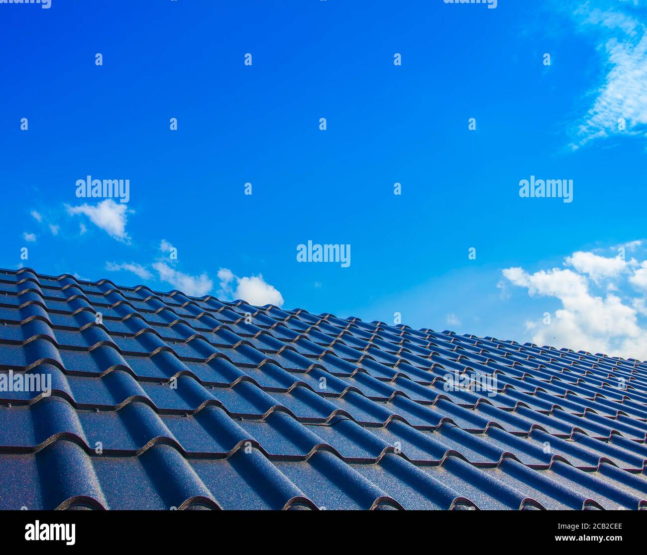 New house roof hi-res stock photography and images - Alamy