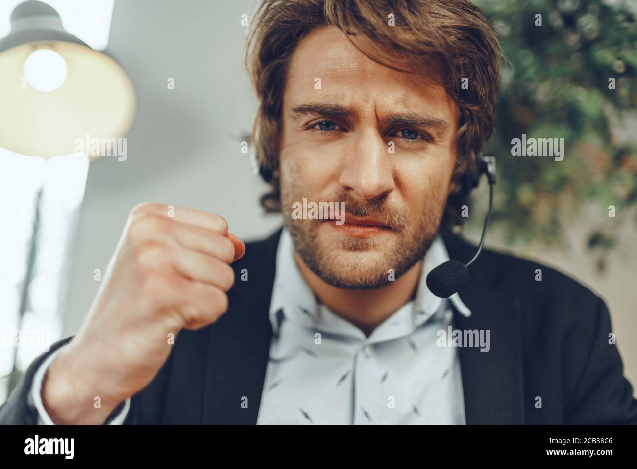 Telesales agent angry hi-res stock photography and images - Alamy