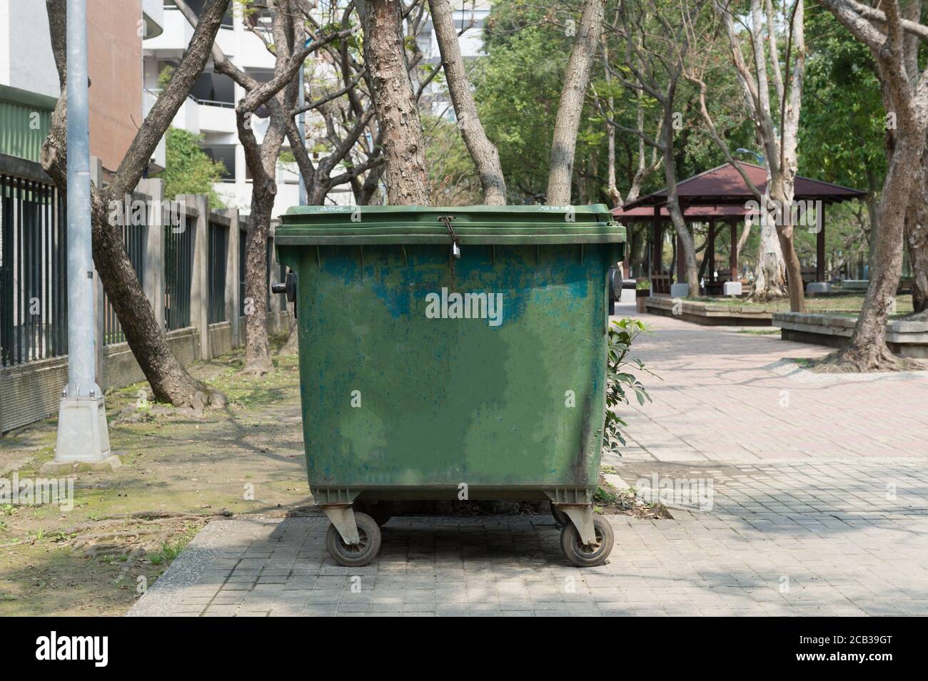 city trash cans Stock Photo Alamy