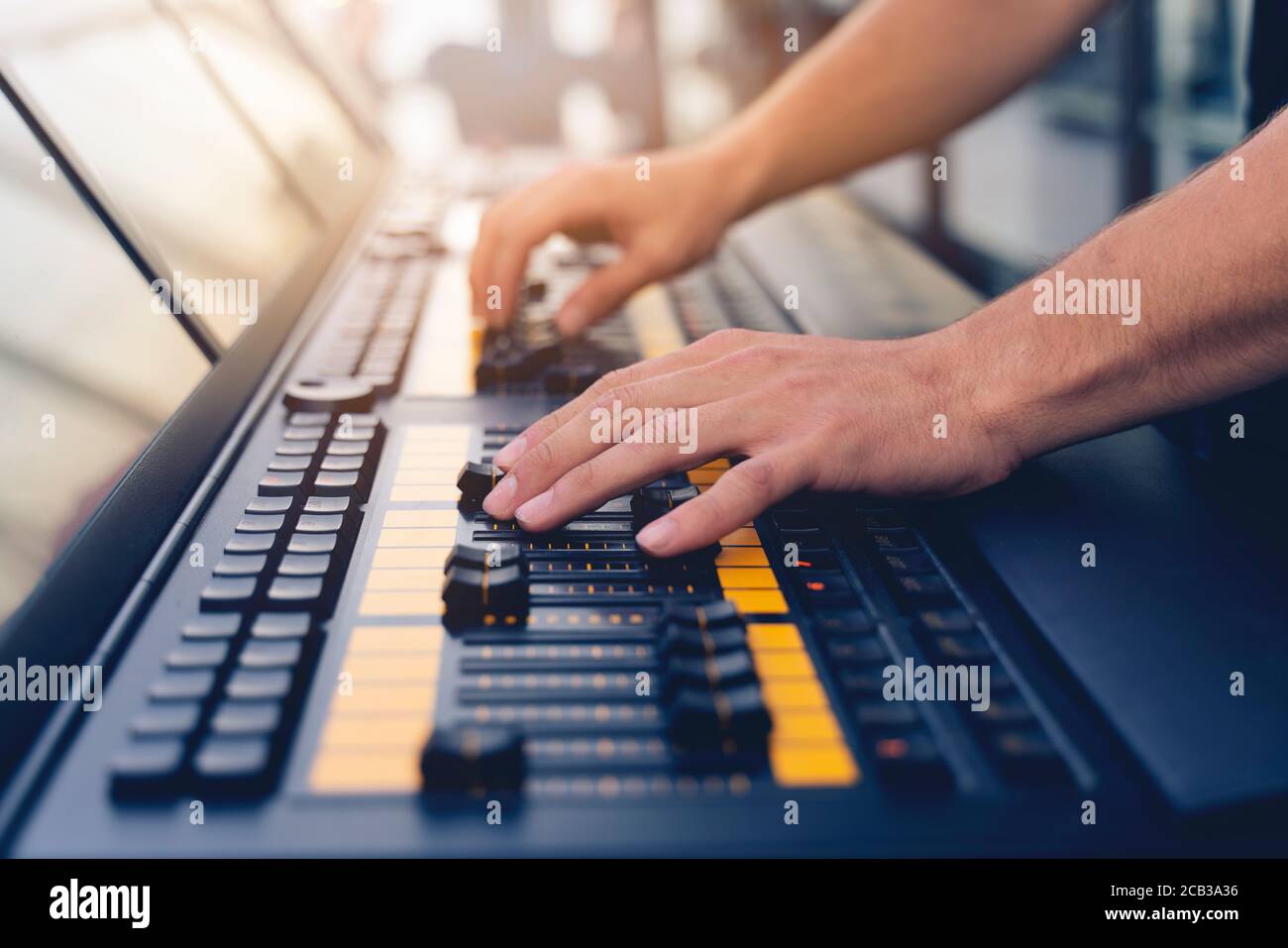 Sound engineer concert hires stock photography and images Alamy