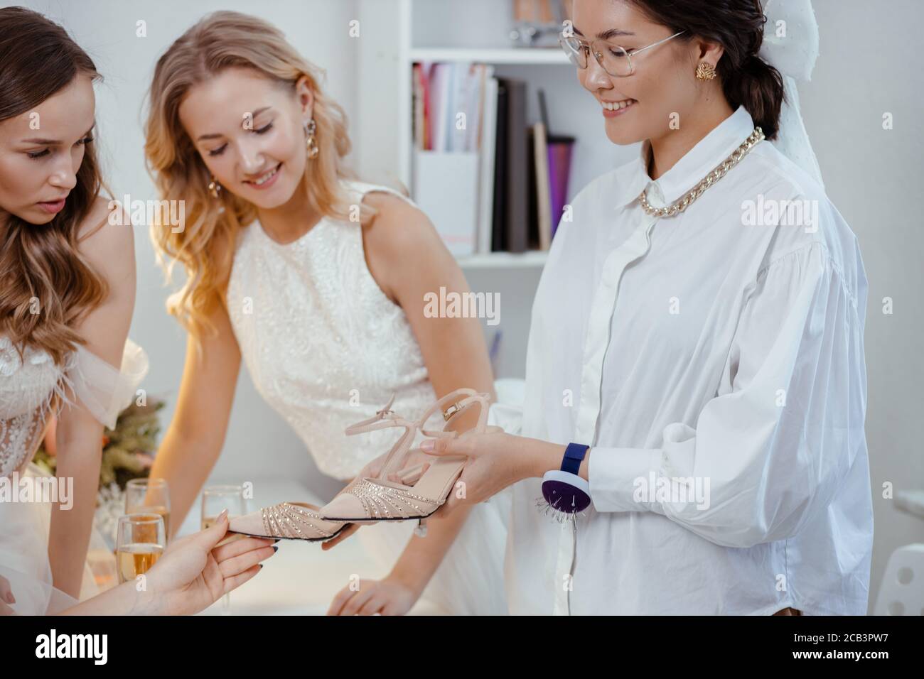 ladies clothes and shoes