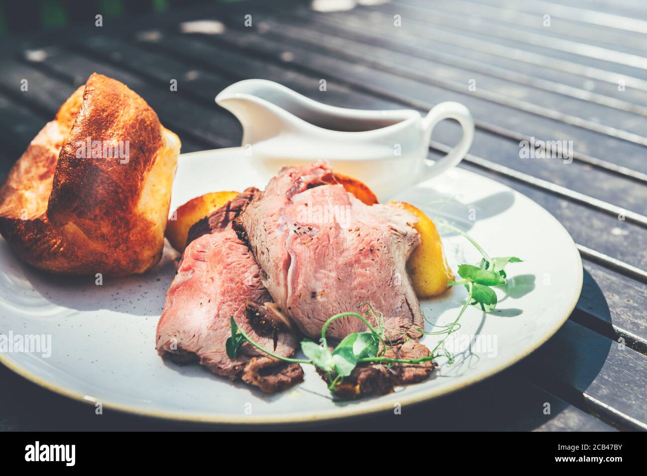 Sunday Roast in Pub Stock Photo Alamy