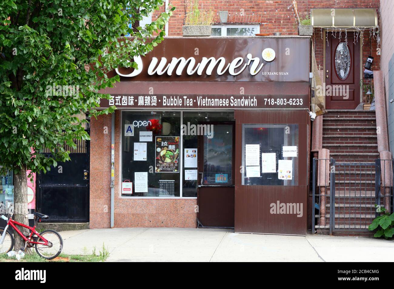 Summer, 8536 Grand Ave, Queens, New York. NYC storefront photo of a Vietnamese banh mi shop in