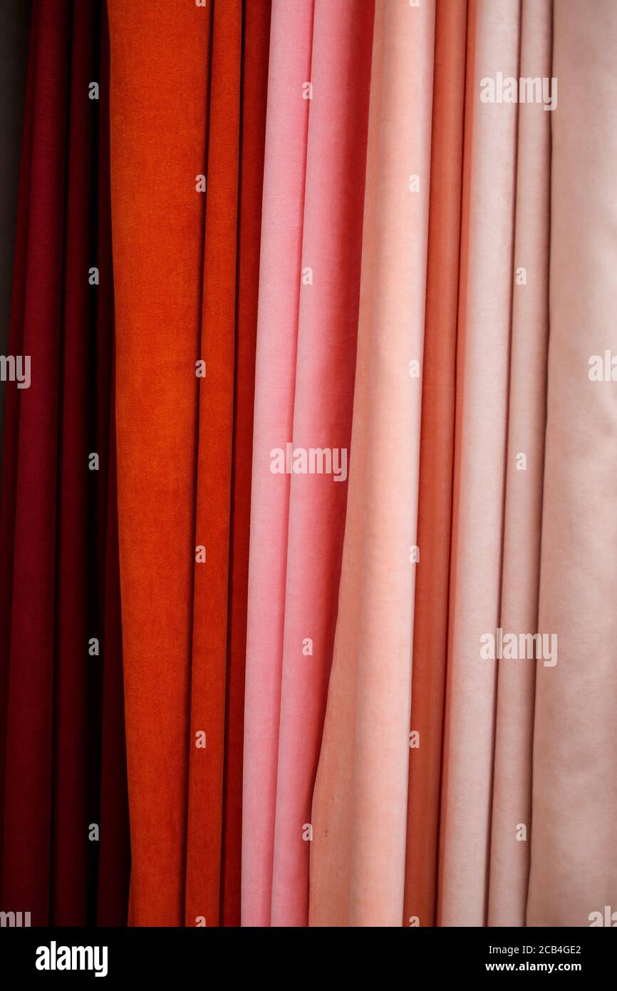 Installing window display hires stock photography and images Alamy