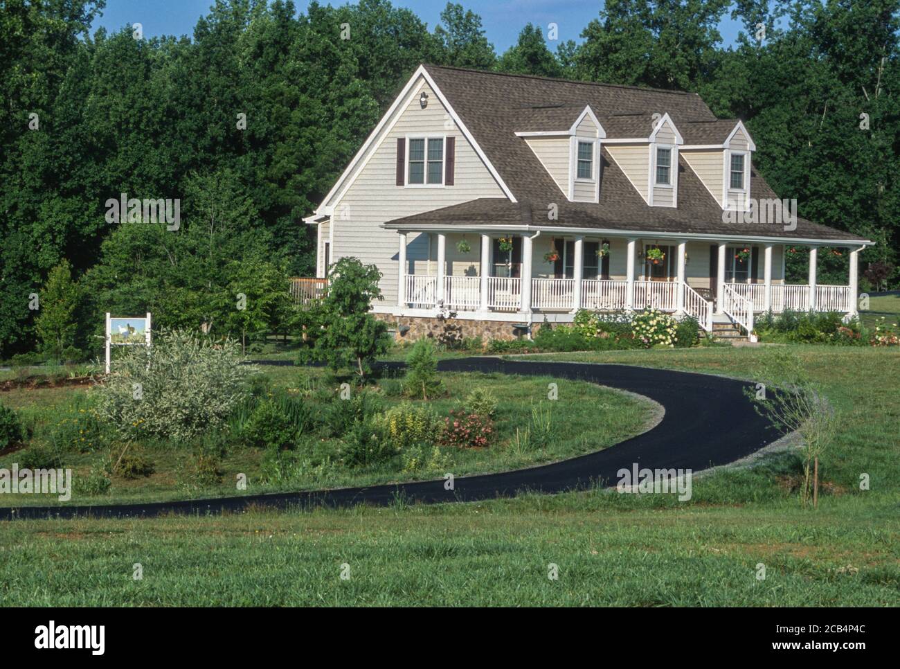 Typical Middleclass Farmhouse, Culpepper, Virginia, USA Stock Photo