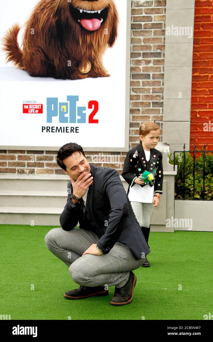 The secret life of pets 2 premiere 2025