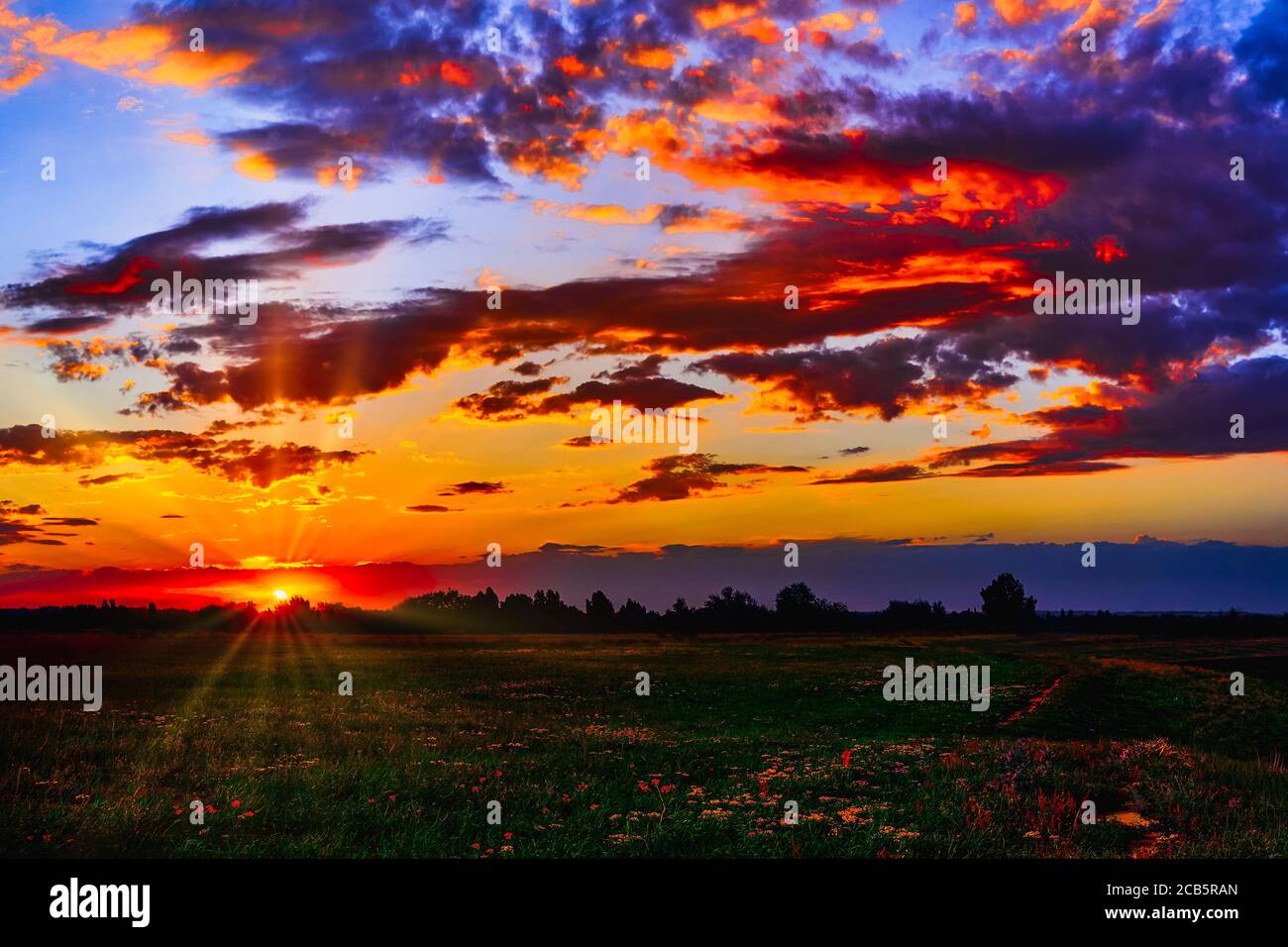 Bright sky with clouds hi-res stock photography and images - Alamy
