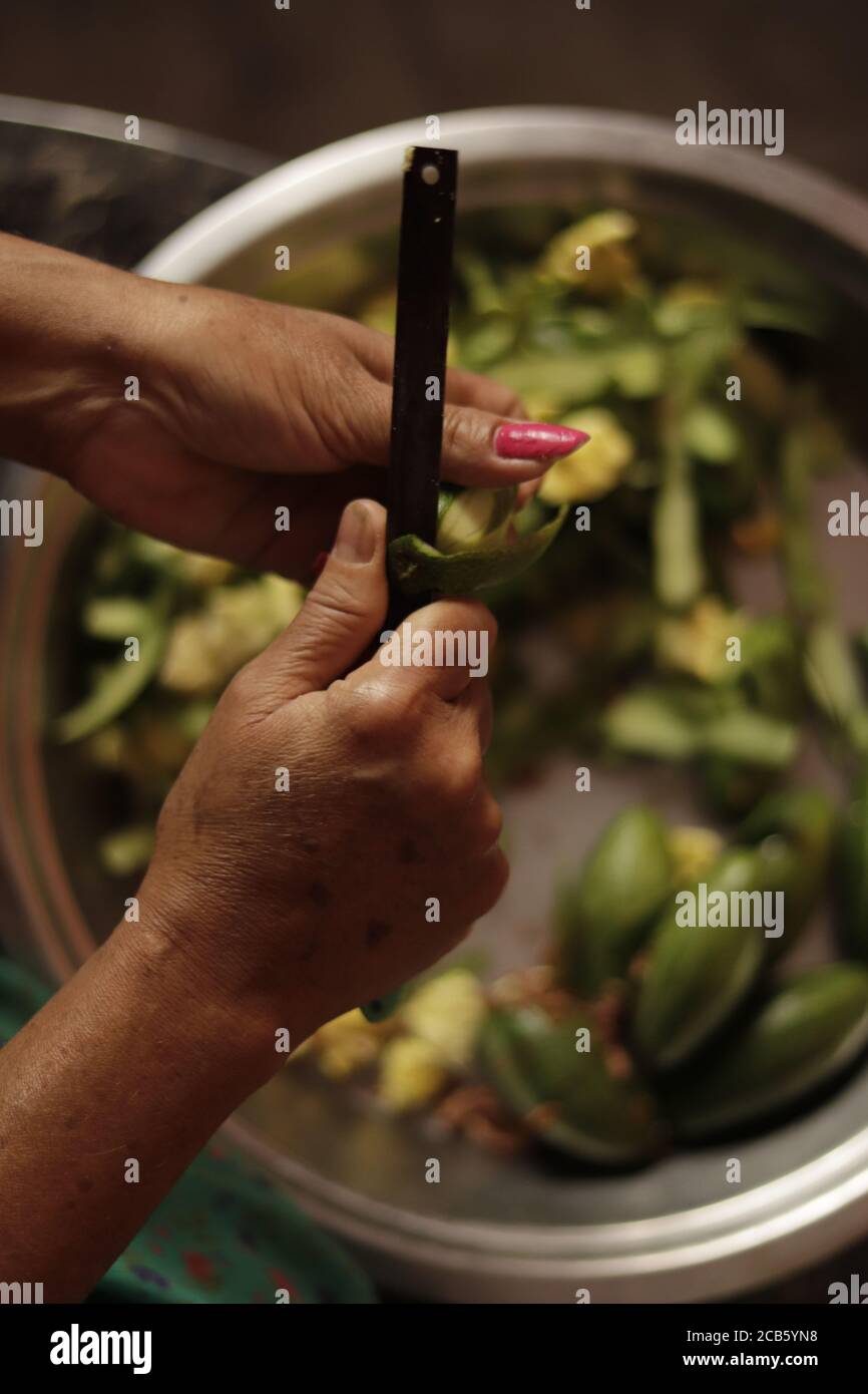 Hand cutting veggies hires stock photography and images Alamy