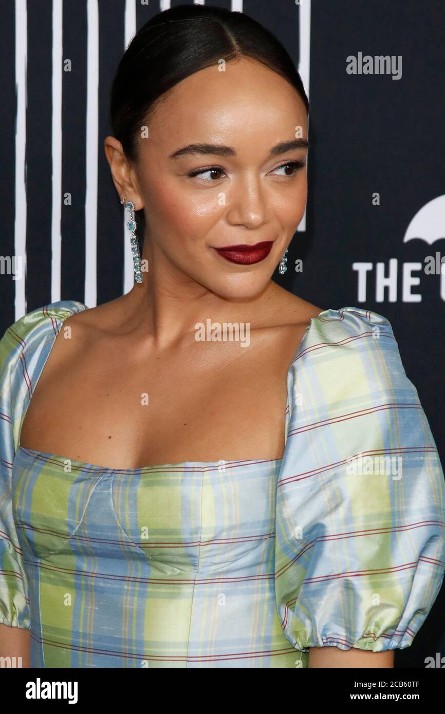 LOS ANGELES - FEB 12: Ashley Madekwe at the "The Umbrella Academy