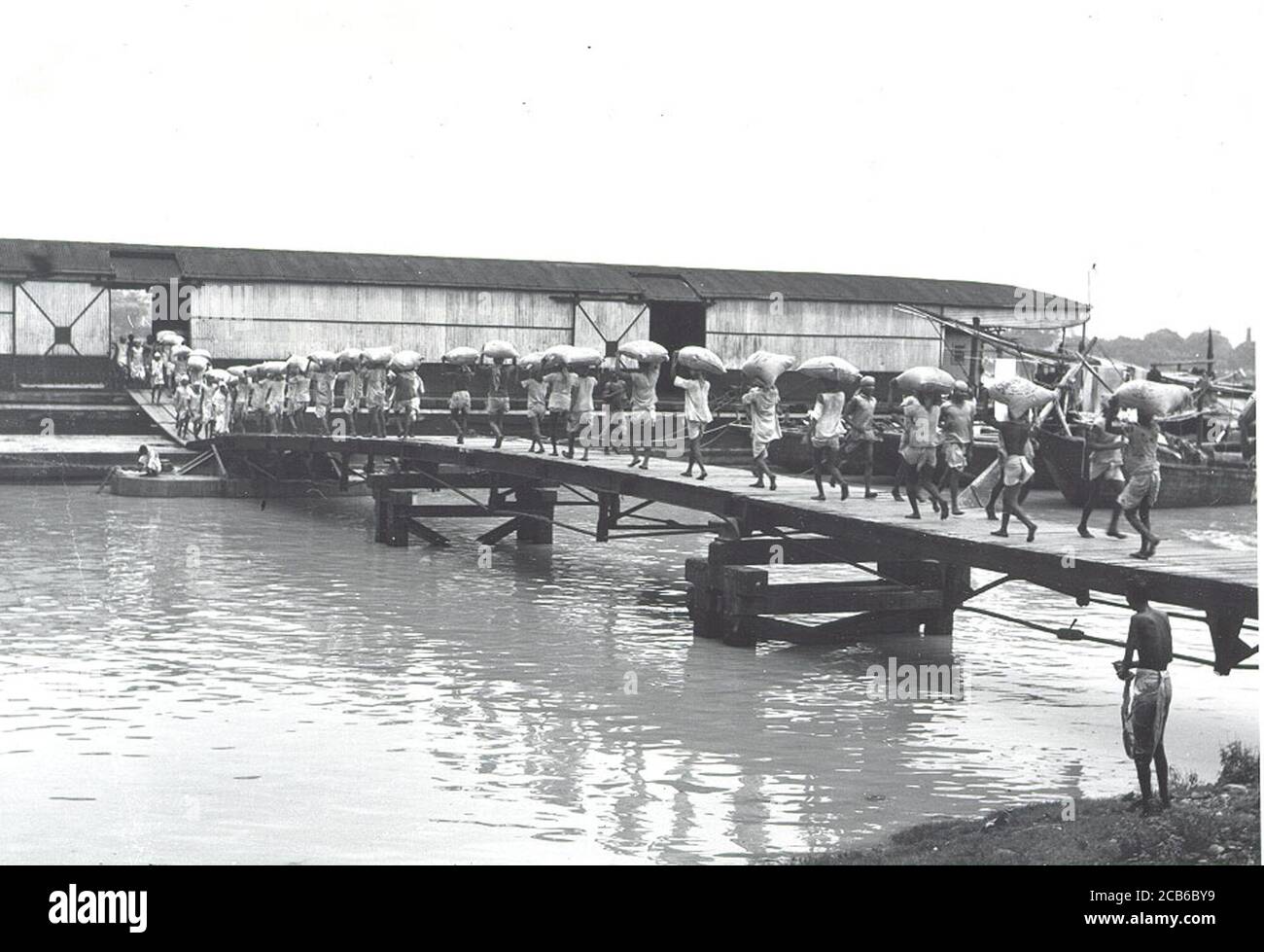 Human conveyor belt hires stock photography and images Alamy