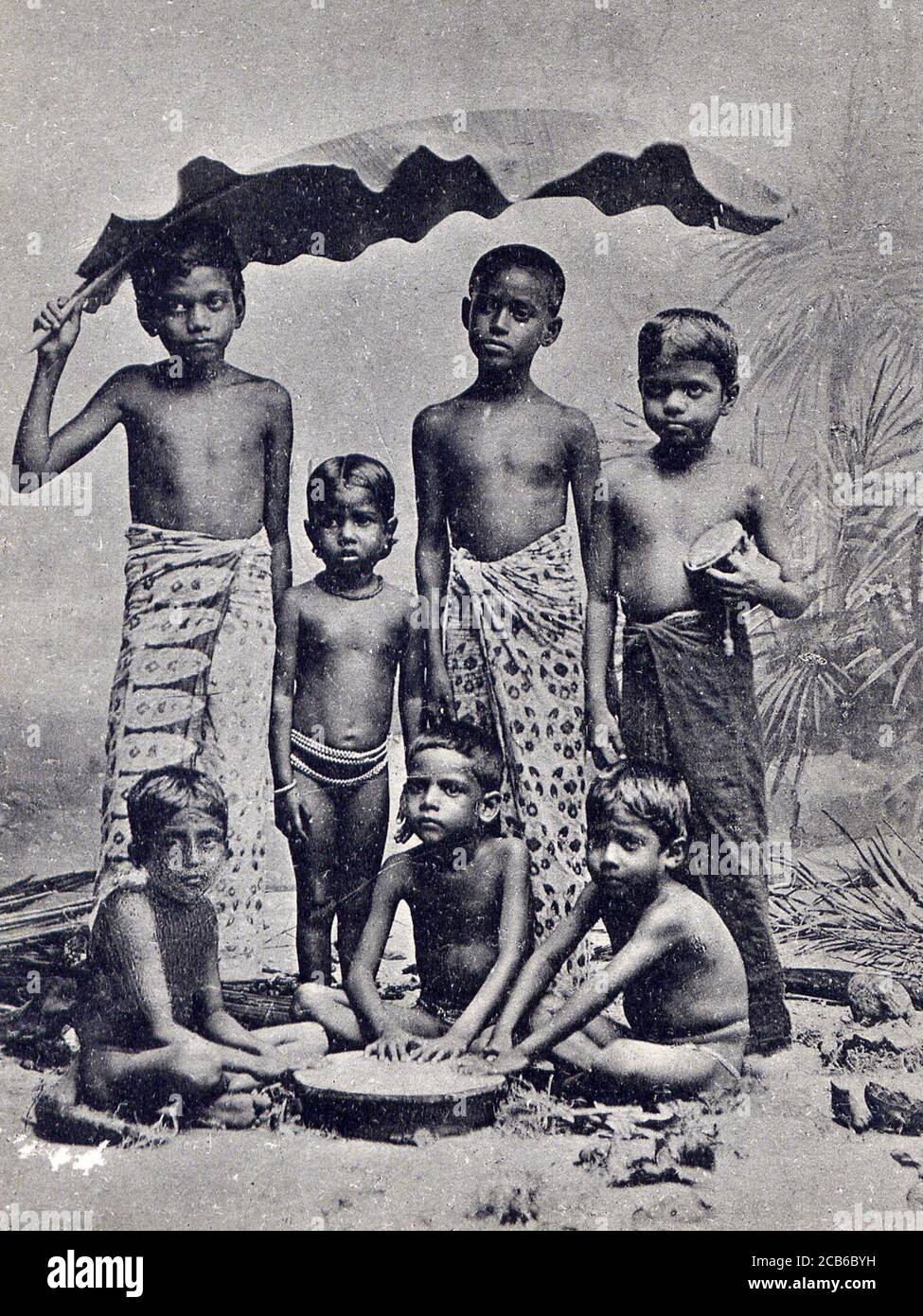 Black and white children photo hi-res stock photography and images - Alamy