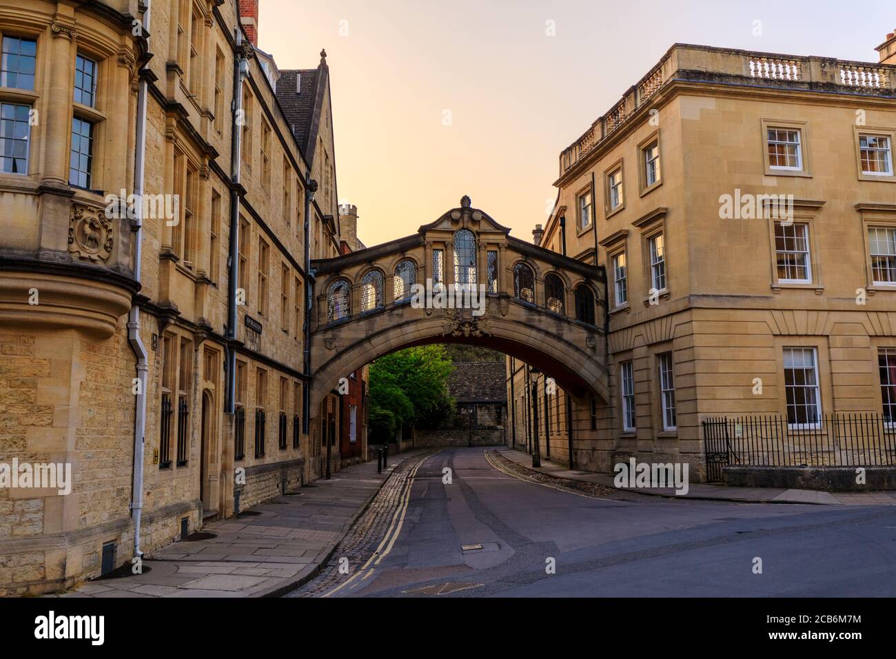 Hertford Bridge, Bridge of Sighs, in Oxford at sunrise with no people around, early in the morning on a clear day with blue sky. Oxford, England, UK. Stock Photo