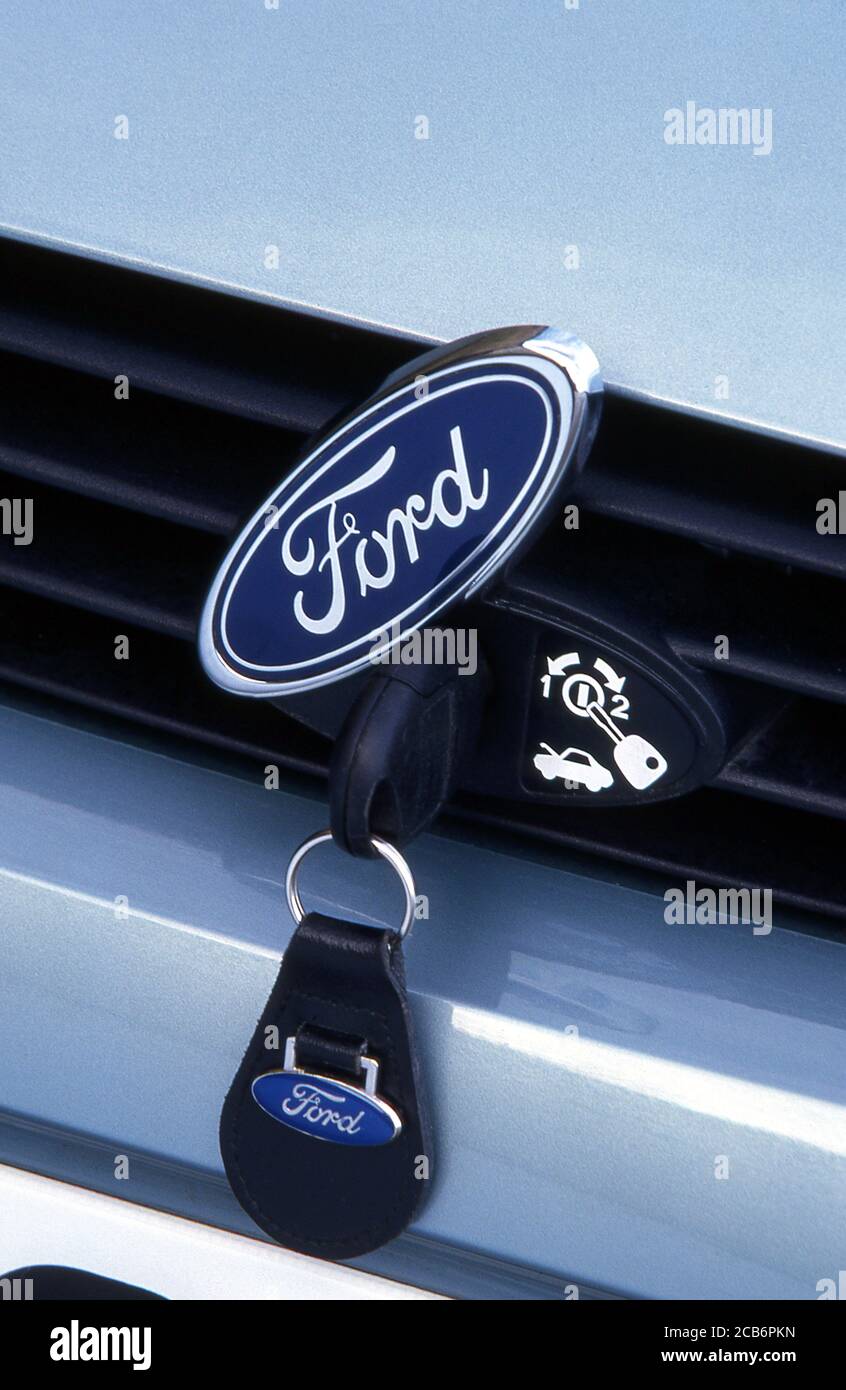 Bonnet (hood) lock of a1998 Ford Focus MK1 5 door Stock Photo - Alamy