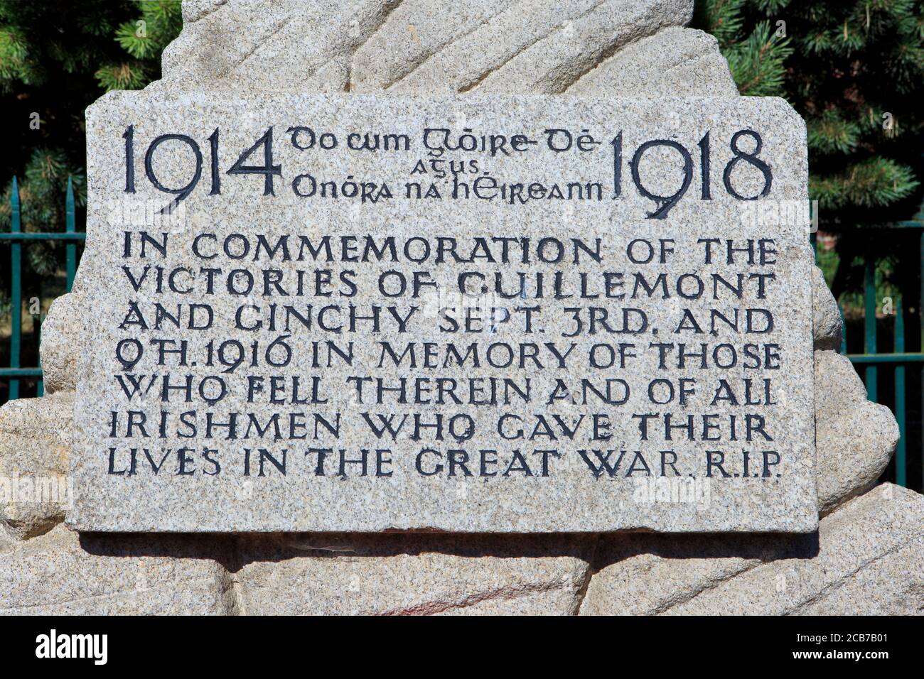 Close Up Of The Commemorative Plaque At The Foot Of The Celtic Cross At The 16th Irish Division World War I Memorial In Guillemont Picardy France Stock Photo Alamy
