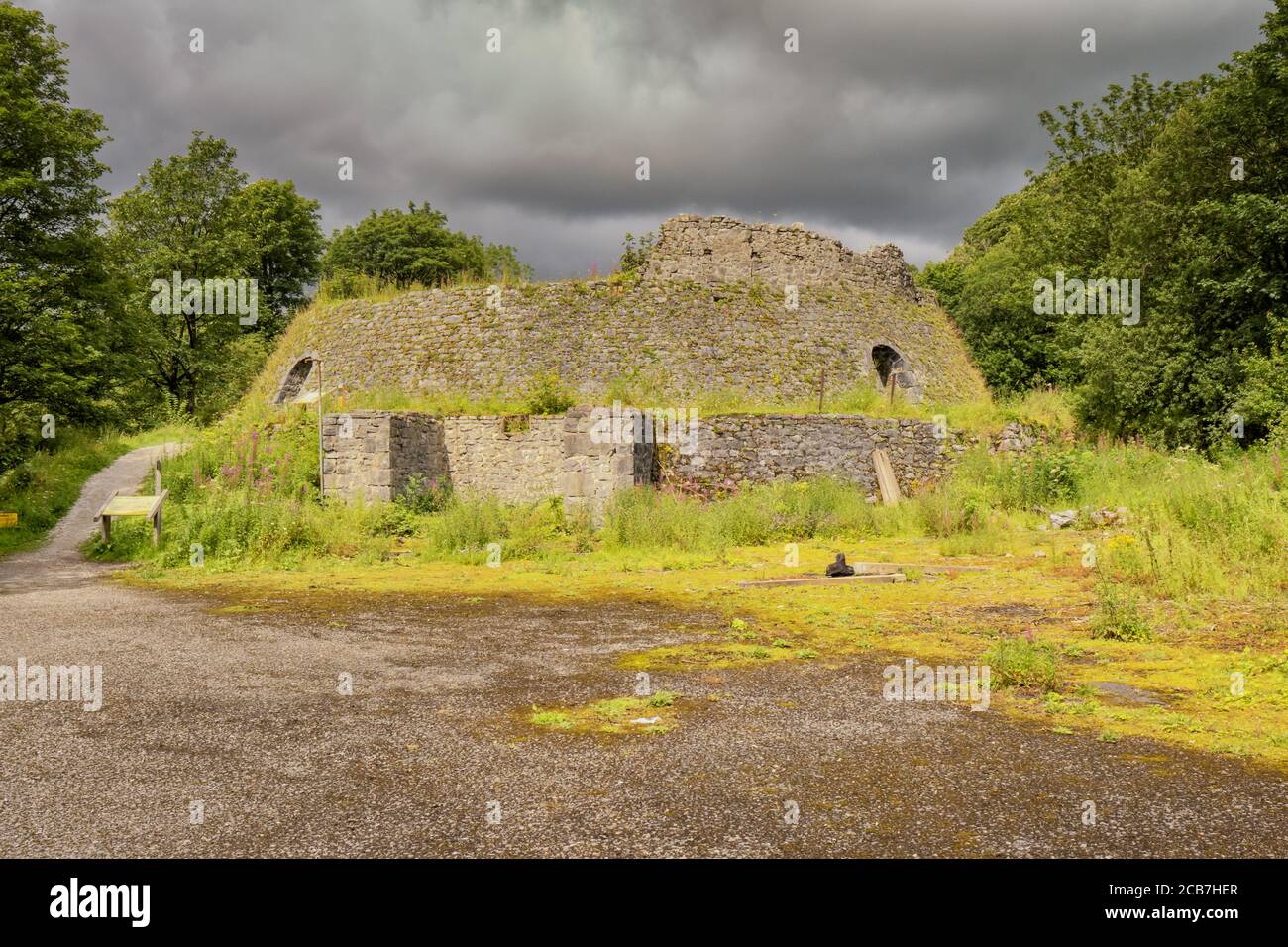 Industrial scale lime kiln hires stock photography and images Alamy
