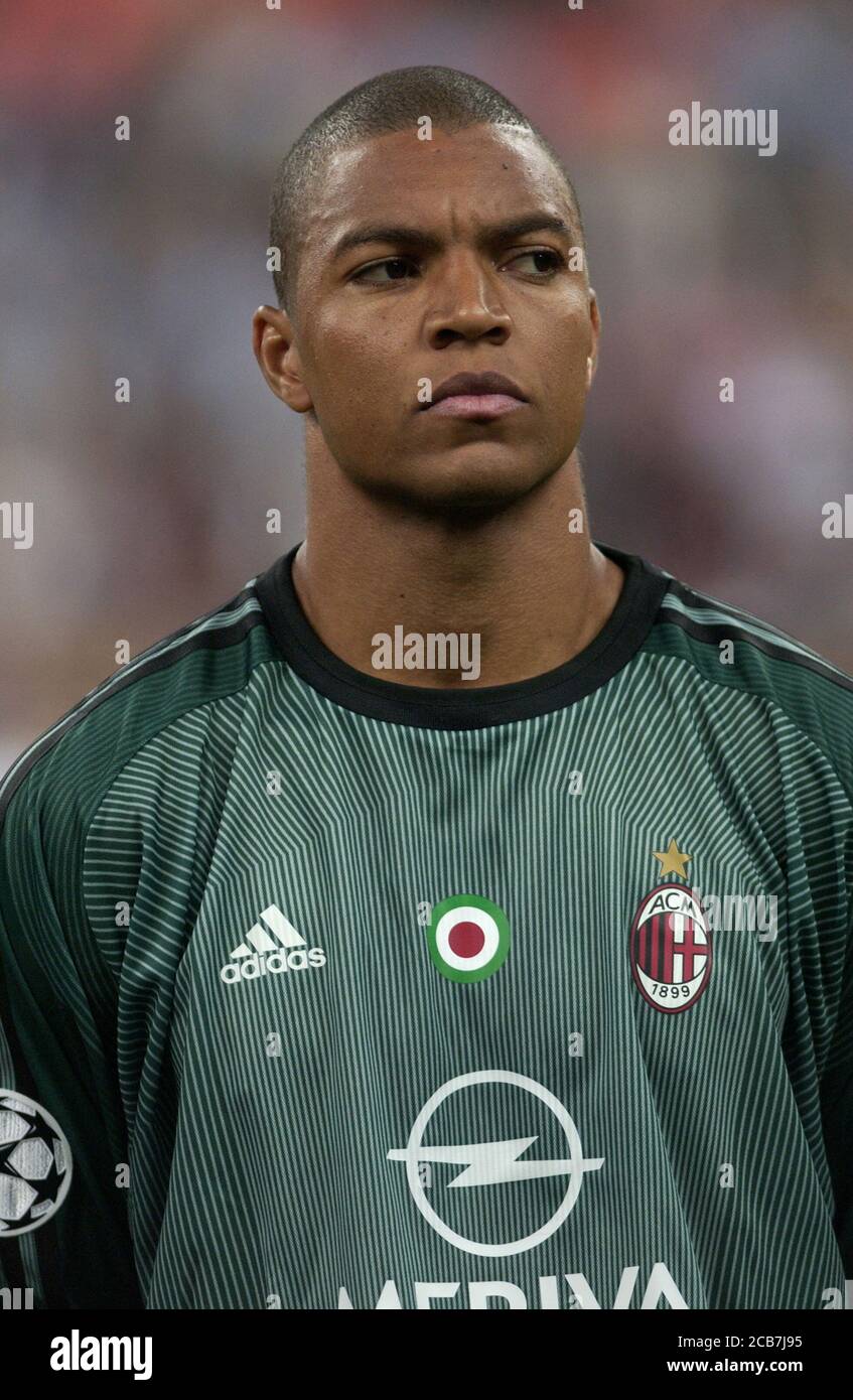 Milan Italy 16 September 2003, "G.MEAZZA SAN SIRO " Stadium, UEFA Champions  League 2003/2004, AC Milan - FC Ajax: Dida before the match Stock Photo -  Alamy