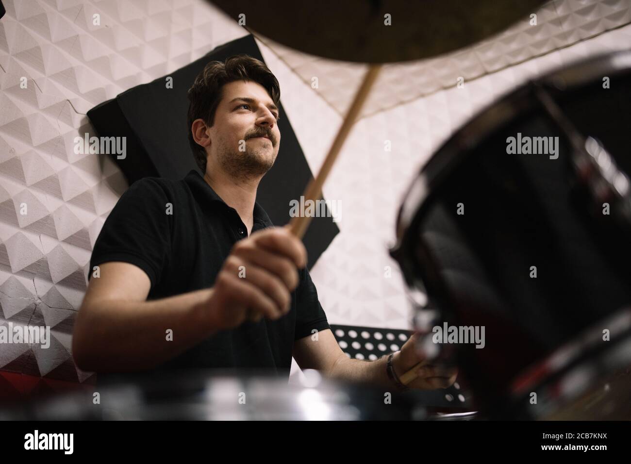 Drummer R Player Men Man handsome drummer hi-res stock photography and images - Alamy