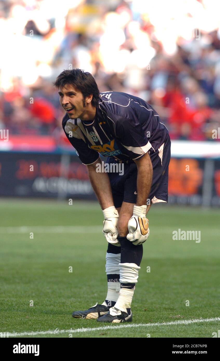 Buffon 2005 hi-res stock photography and images - Alamy