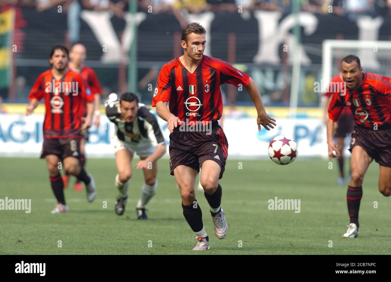 Milan Italy, 14 April 2006, SAN SIRO Stadium, Serious Football  Championship A 2005/2006, AC Milan - FC Inter: Andriy Shevchenko in action  during the match Stock Photo - Alamy