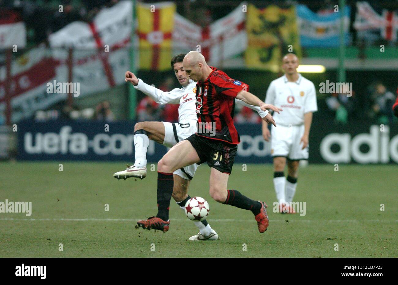 Milan Italy, 08 March 2005, "SAN SIRO " Stadium, UEFA Champions League 2004/ 2005 , AC Milan - FC Manchester UTD : Ruud Van Nistelrooy and Jaap Stam in  action during the match Stock Photo - Alamy