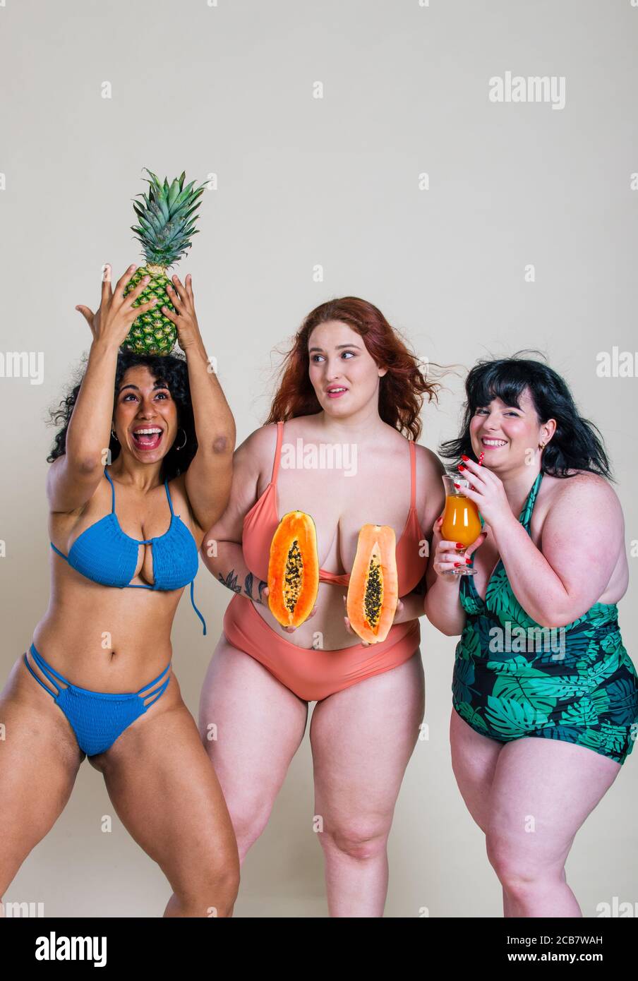 Misbruge seksuel helgen Curvy Bikini High Resolution Stock Photography and Images - Alamy