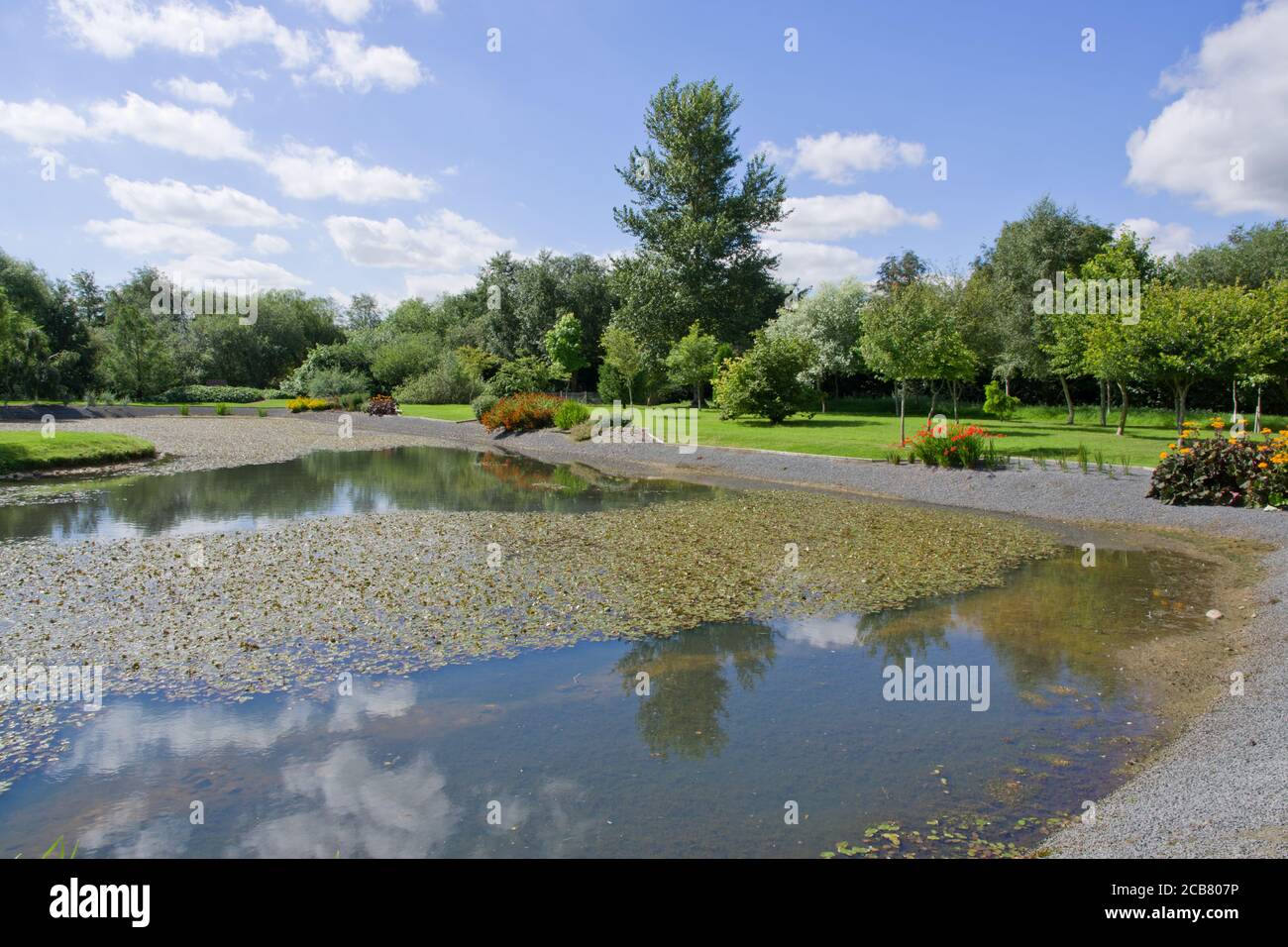 The lake at Breezy Knees Gardens near York Stock Photo