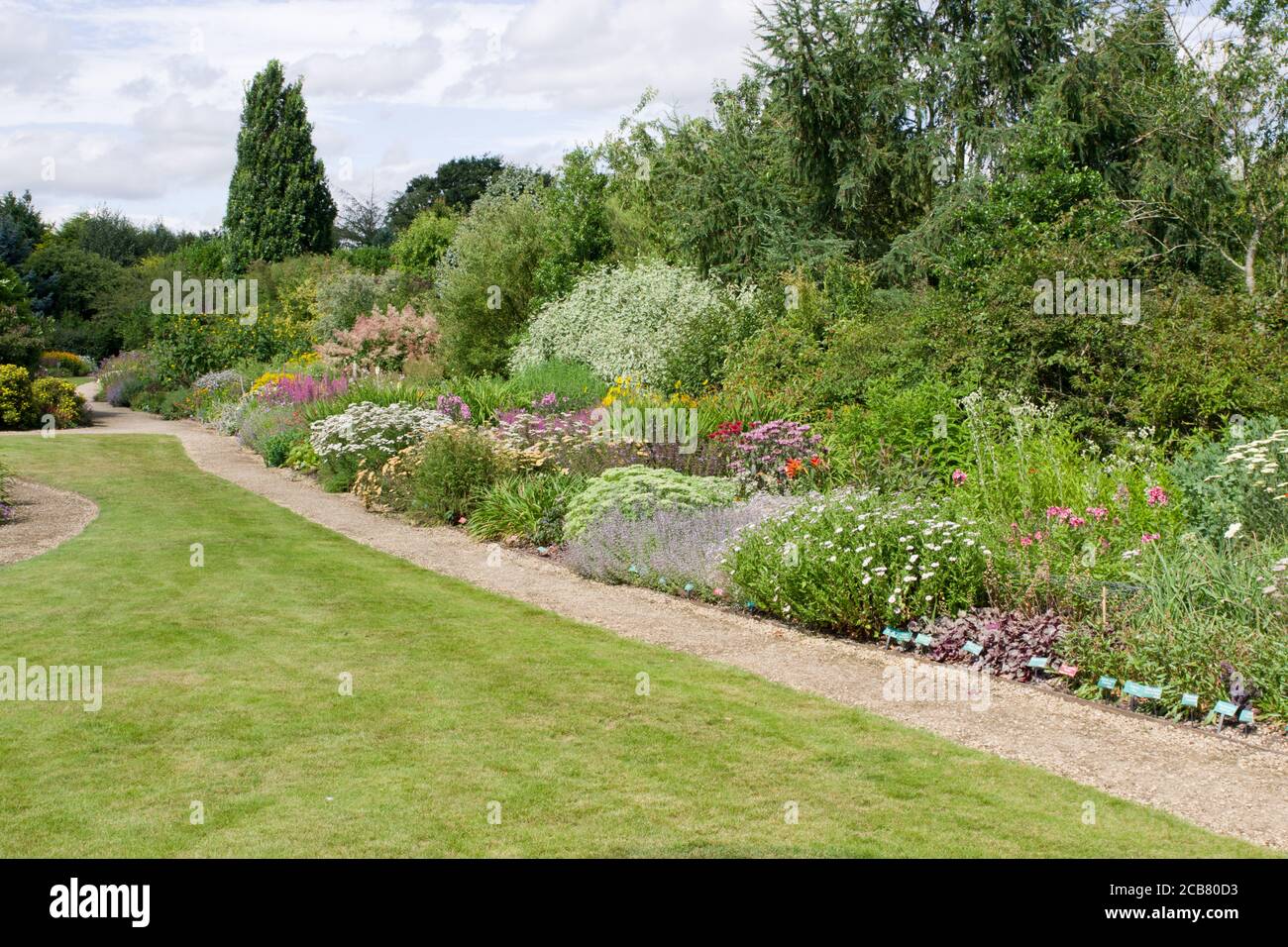 Herbaceous borders hi-res stock photography and images - Alamy