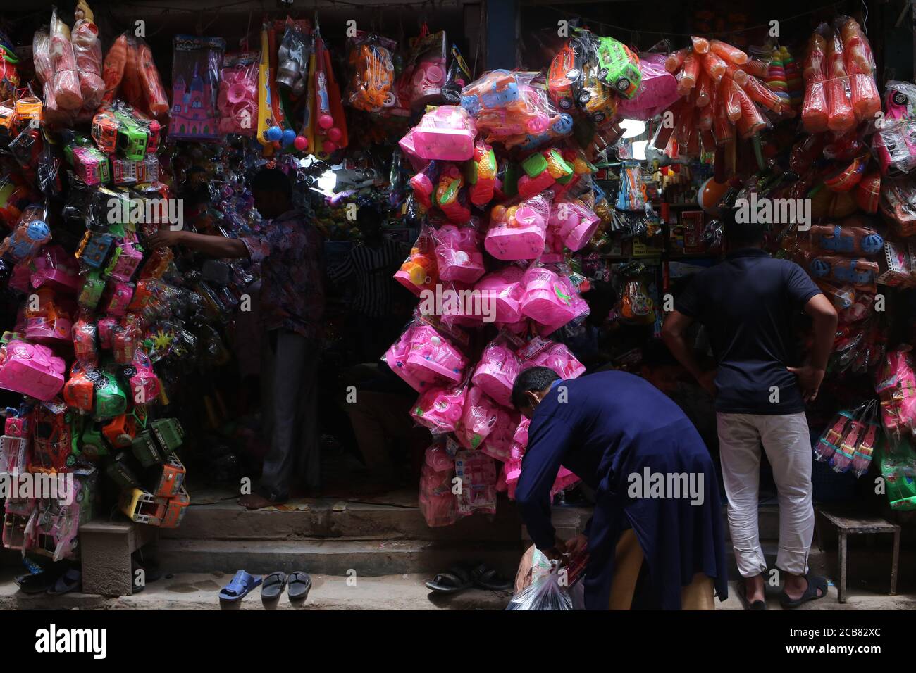 Dhaka, Dhaka, Bangladesh. 11th Aug, 2020. Wholesale toy shops of puran