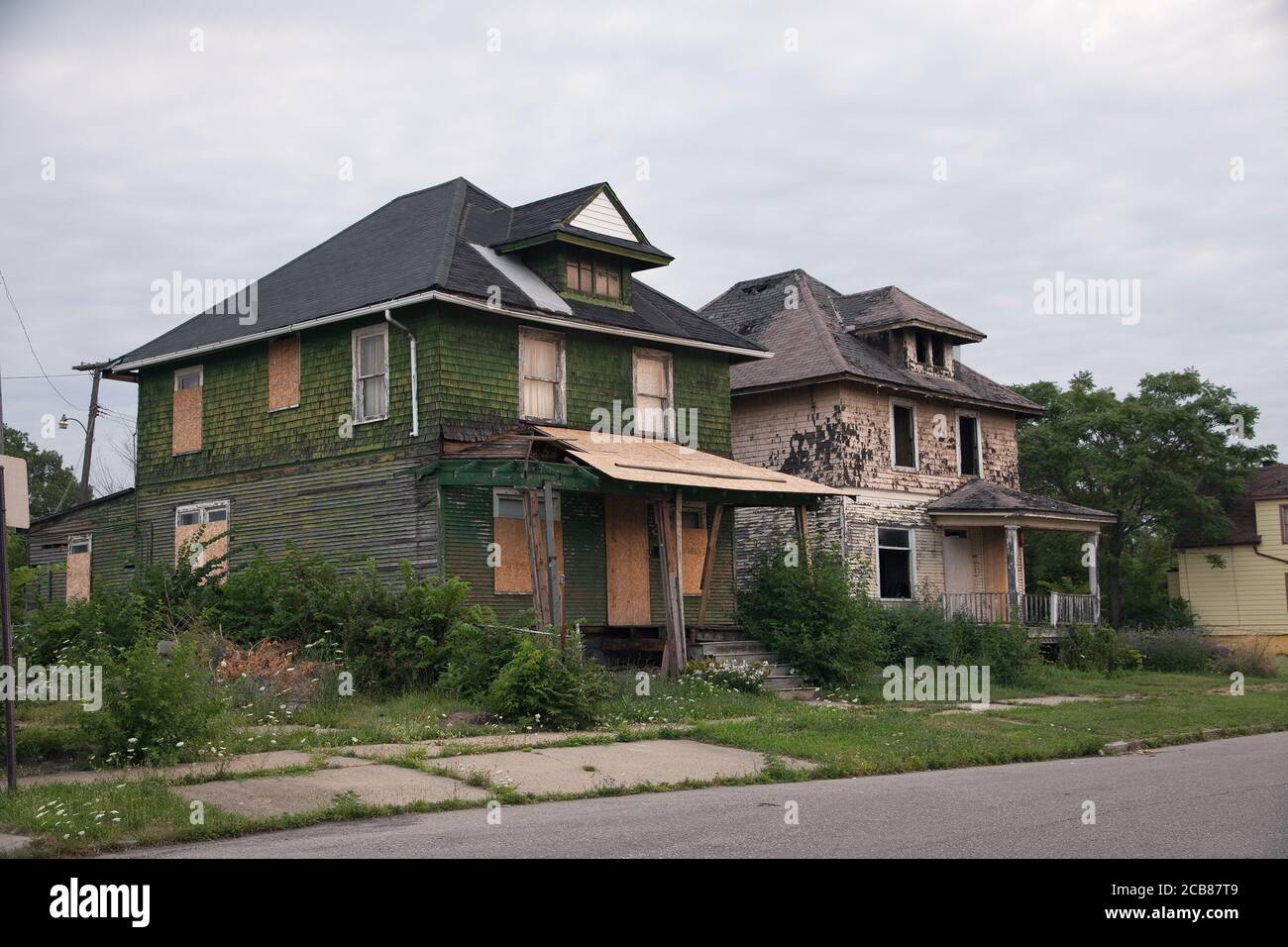 Inner city Detroit neighborhoods, filmed ca 2010, by Dembinsky Photo Assoc Stock Photo