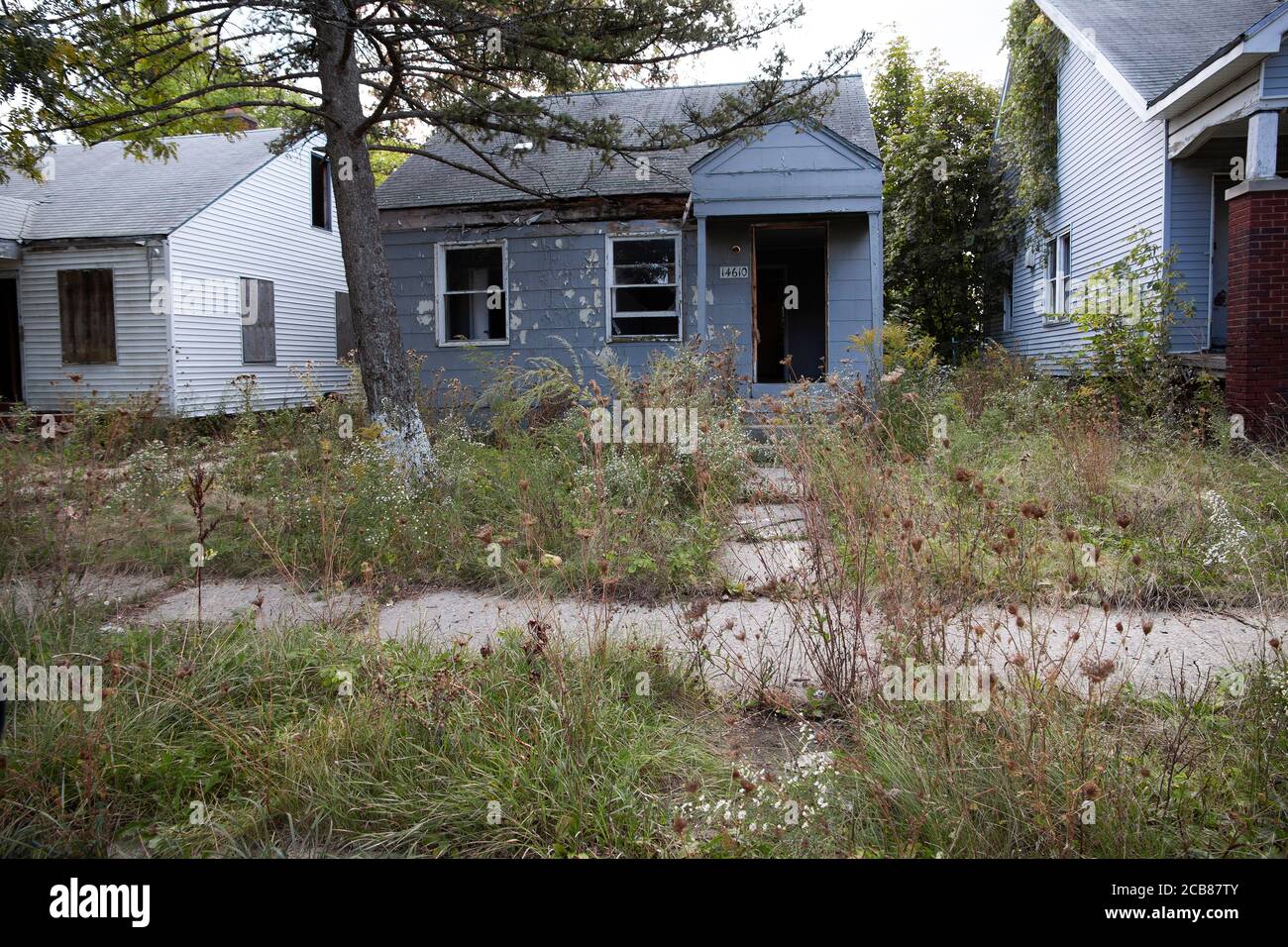 Inner city Detroit neighborhoods, filmed ca 2010, by Dembinsky Photo Assoc Stock Photo