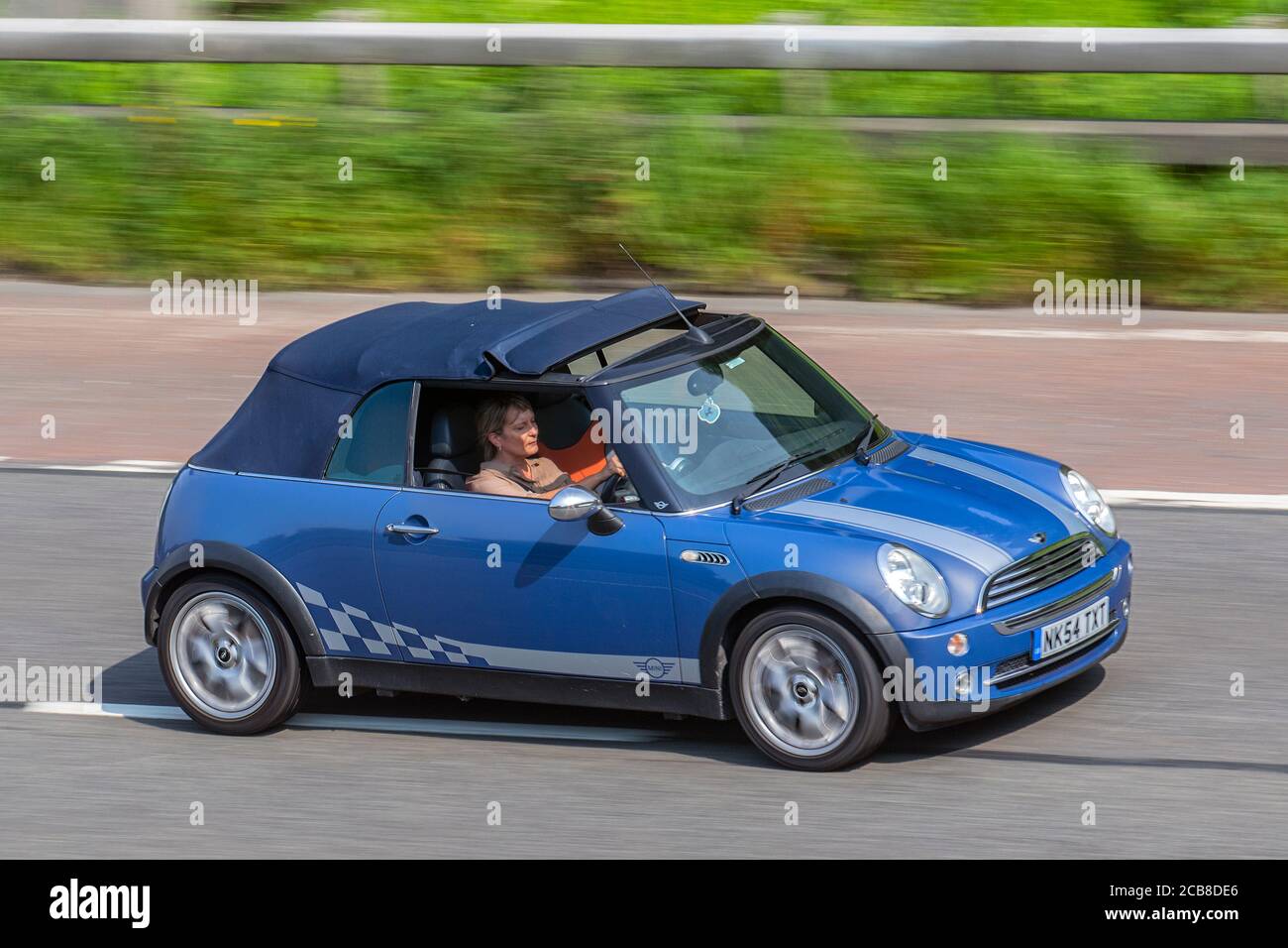 Mini cooper convertible hi-res stock photography and images - Alamy