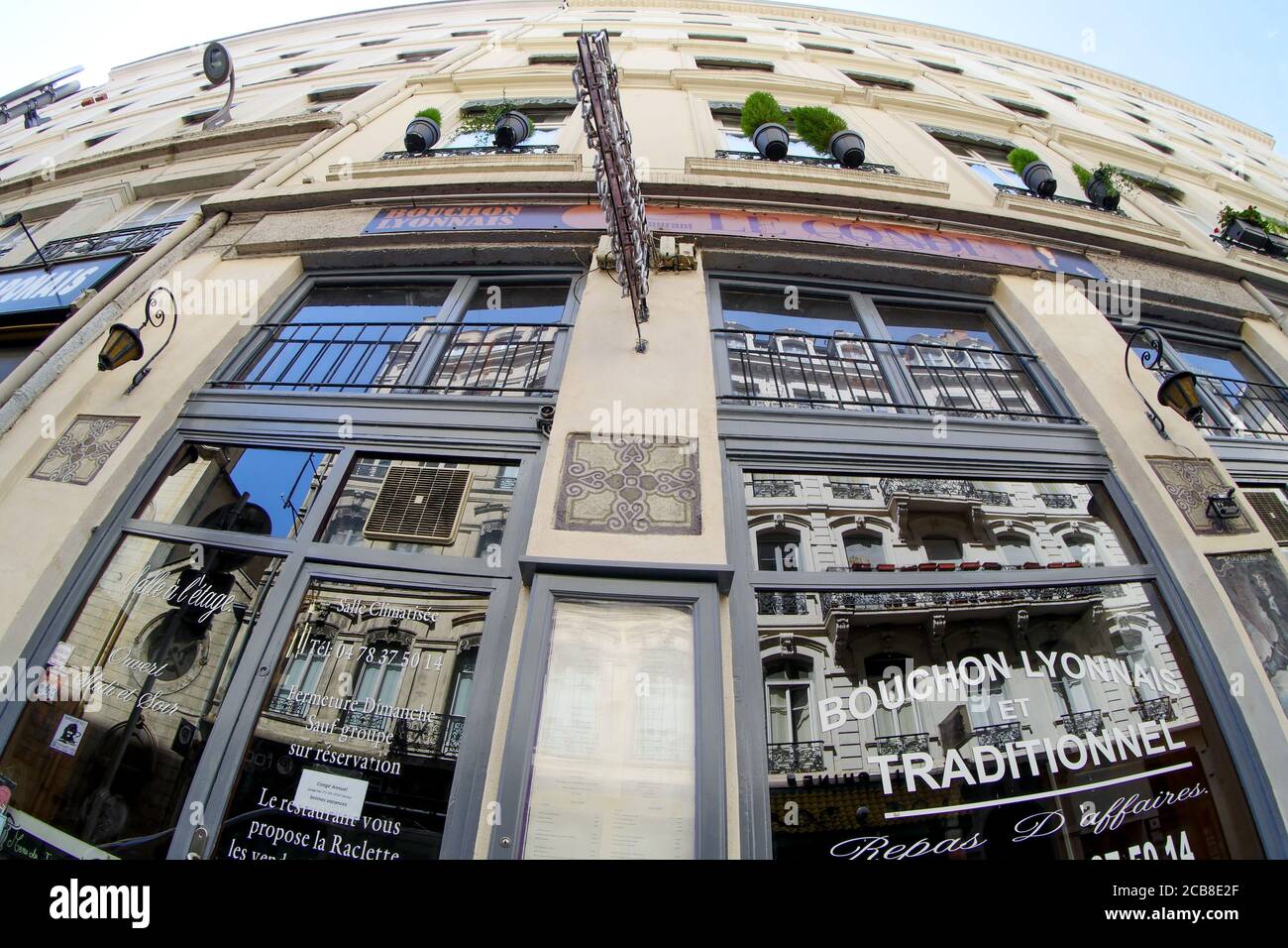 Le Condé, traditional Lyons Bouchon, Lyon, Auvergne RhoneAlps region