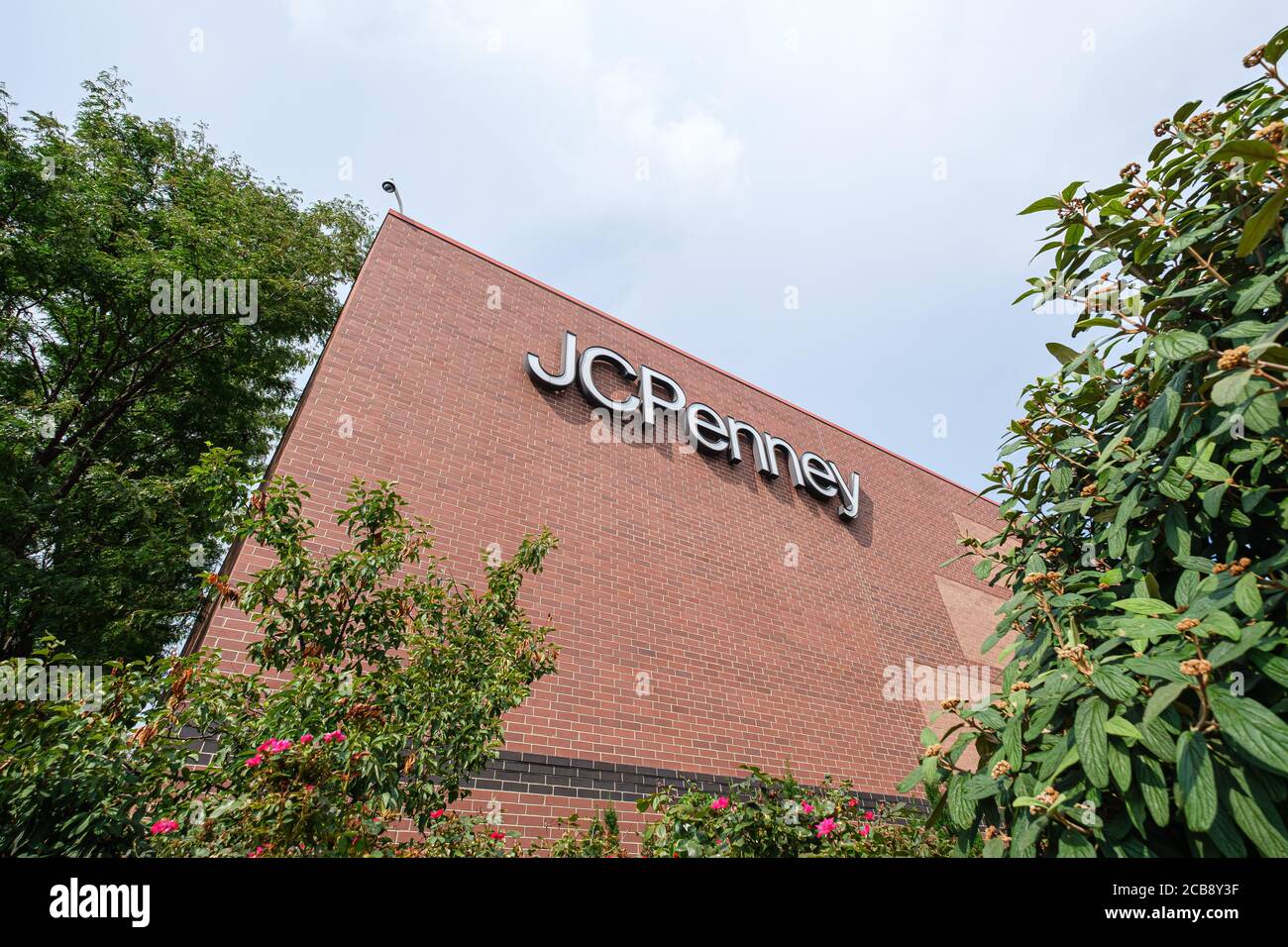 and Mall Operator Look at Turning Sears, J.C. Penney Stores Into  Fulfillment Centers - WSJ