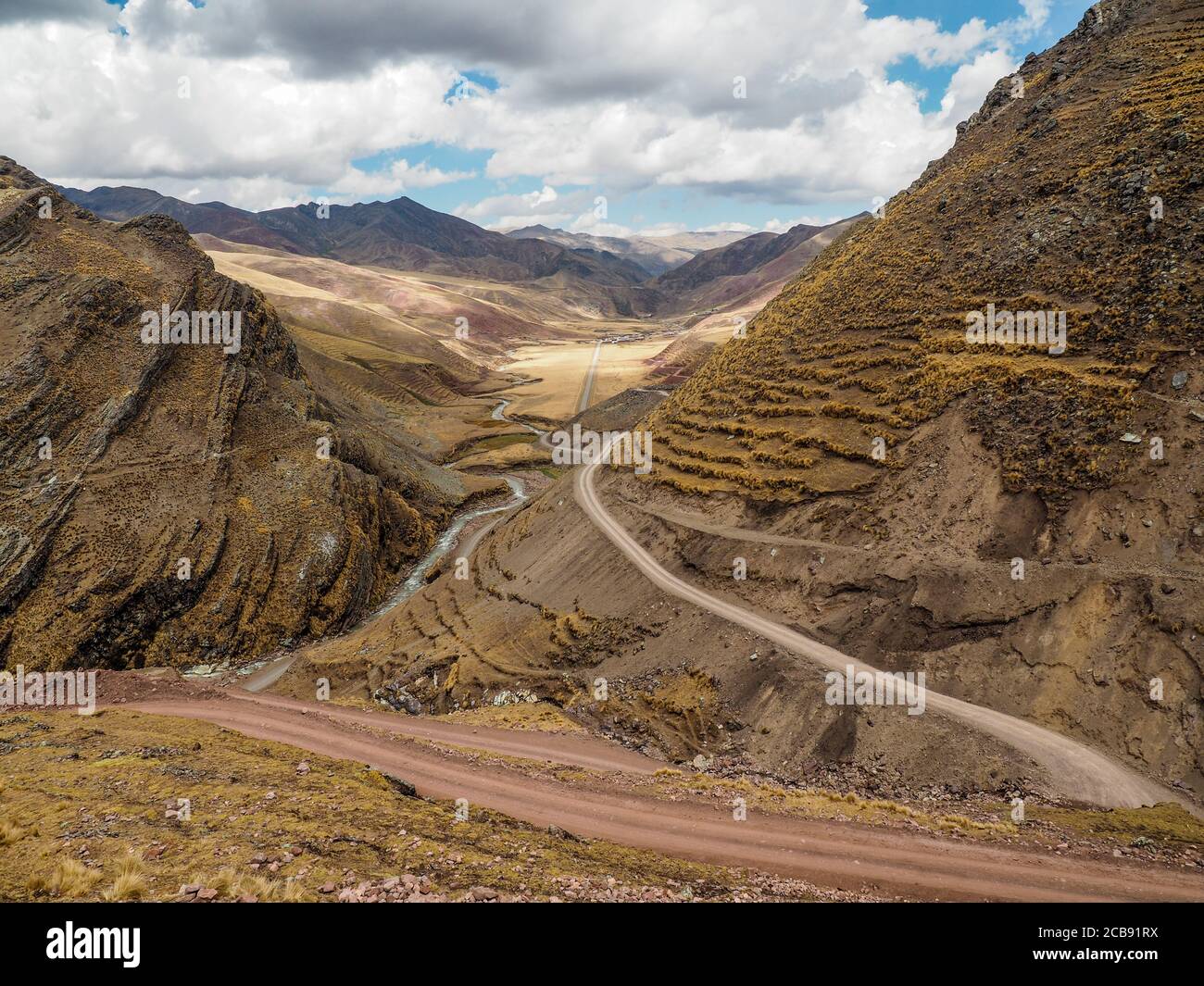 Cycling death road bolivia hi-res stock photography and images - Alamy