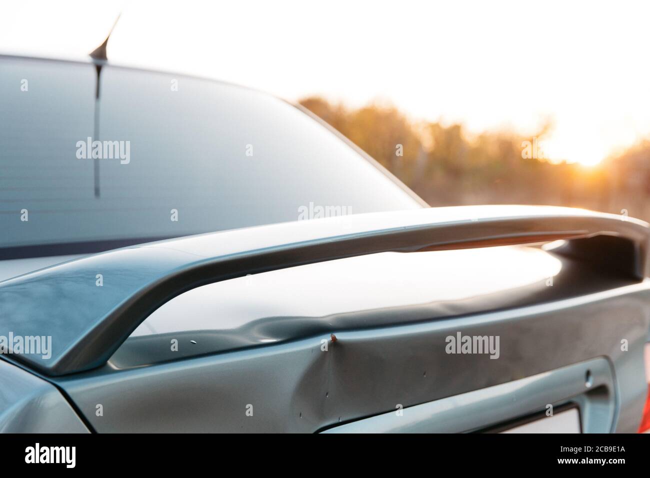 The boot lid of the car is blue. The consequences of a traffic accident