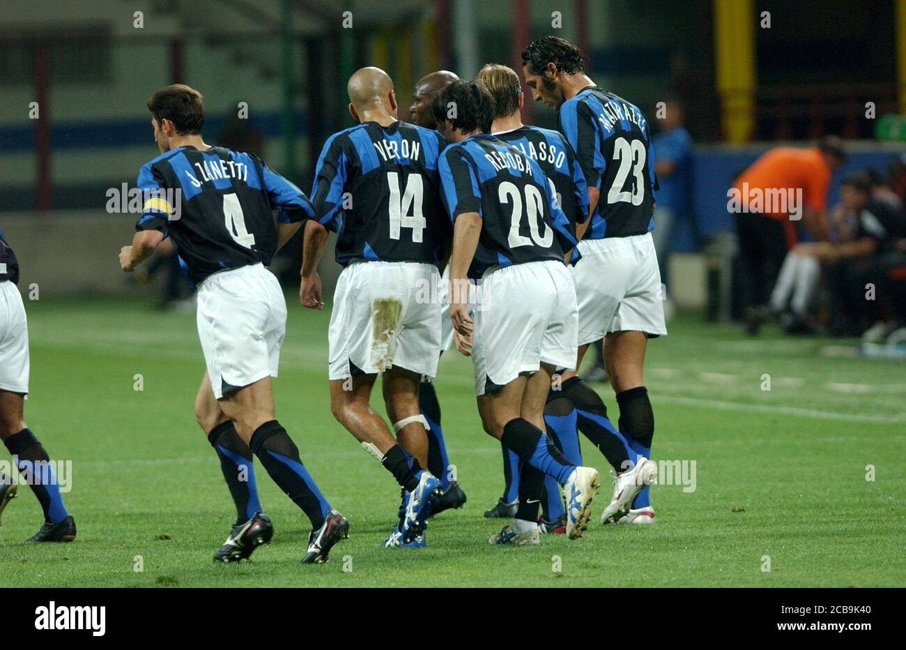 Milan Italy, 24 August 2005," Giuseppe Meazza" Stadium, UEFA Champions  League 2005/2006 , FC Inter - FK Shakhtar : Alvaro Recoba and Inter players  celebrates after the goal Stock Photo - Alamy