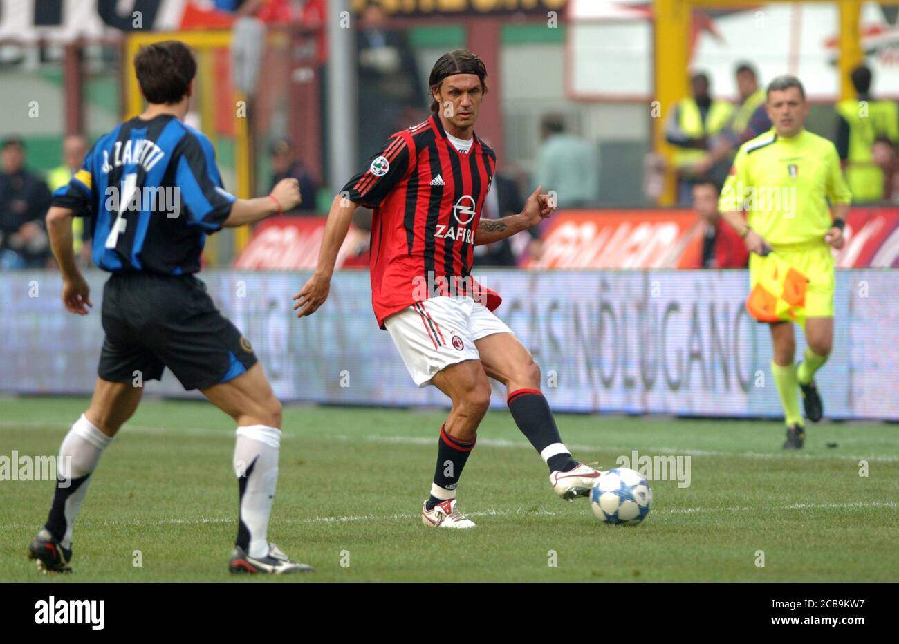 Javier zanetti and paolo maldini hi-res stock photography