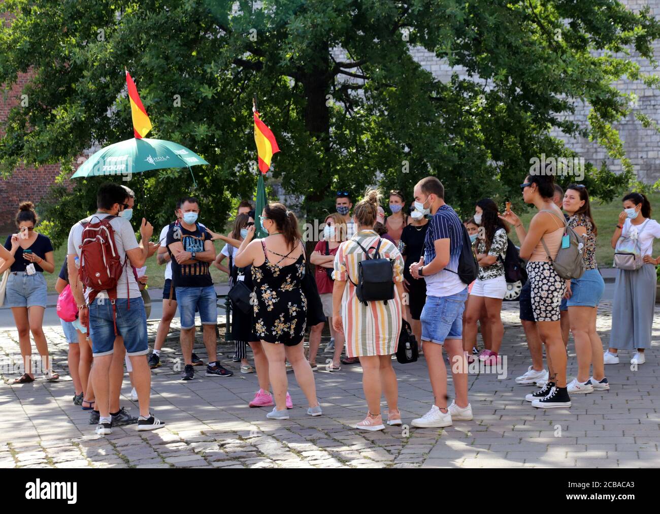 Group of people wearing masks covid hi-res stock photography and images ...