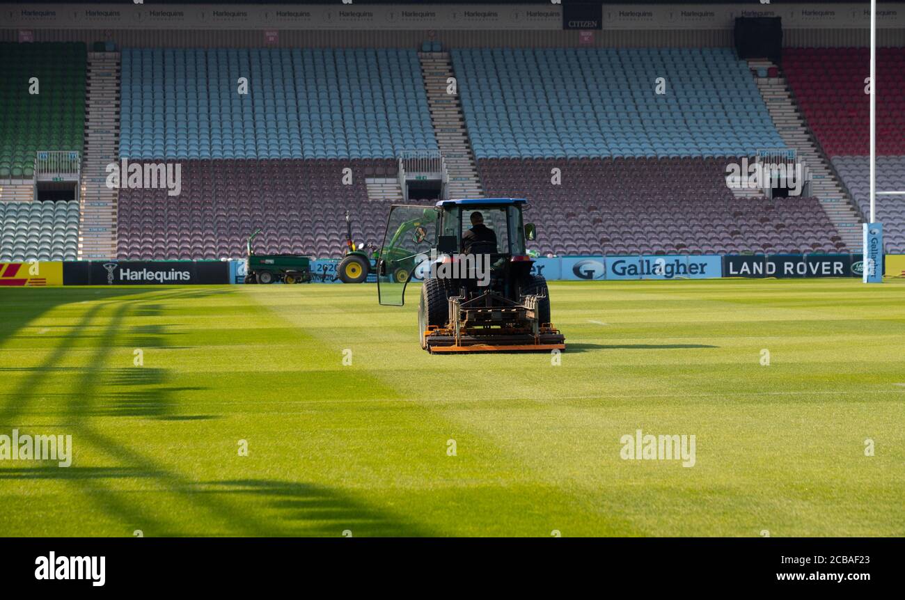 London, UK. 12th August 2020 Pitch Preparation. Harlequins prepare to welcome the rugby world back to The Twickenham Stoop. They host Sale Sharks on 15/08/2020, in the first Premiership Rugby fixture to be played since the lockdown due to the Covid-19 pandemic.   Andrew Fosker / Alamy Live News Stock Photo