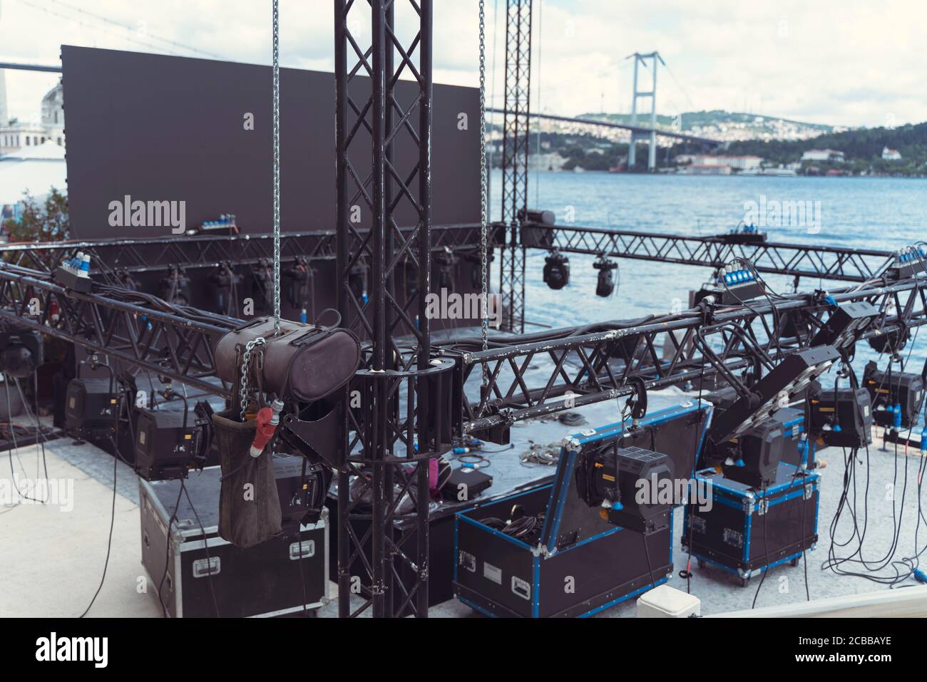 Installation of professional sound, light, led panel, video and stage