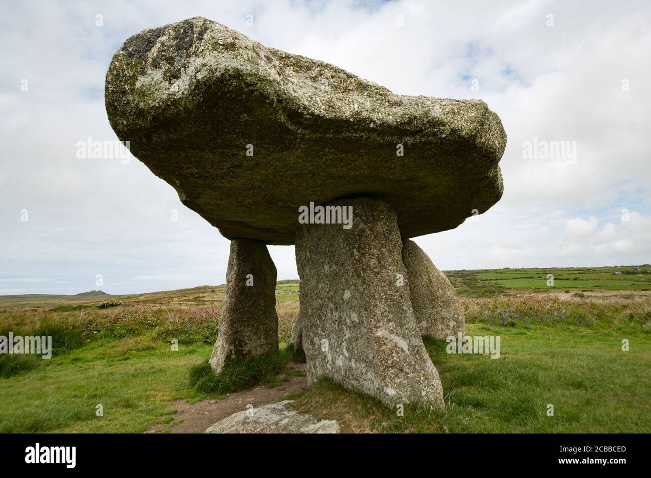Lanyon Quoit, a megalithic dolmen site with a 12-ton capstone Stock Photo