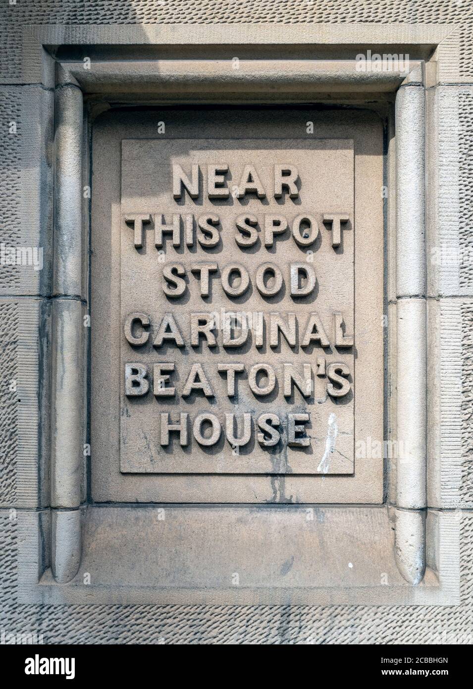 Plaque marking the location of Cardinal Beaton's House, Cowgate, Edinburgh, Scotland, UK. Stock Photo
